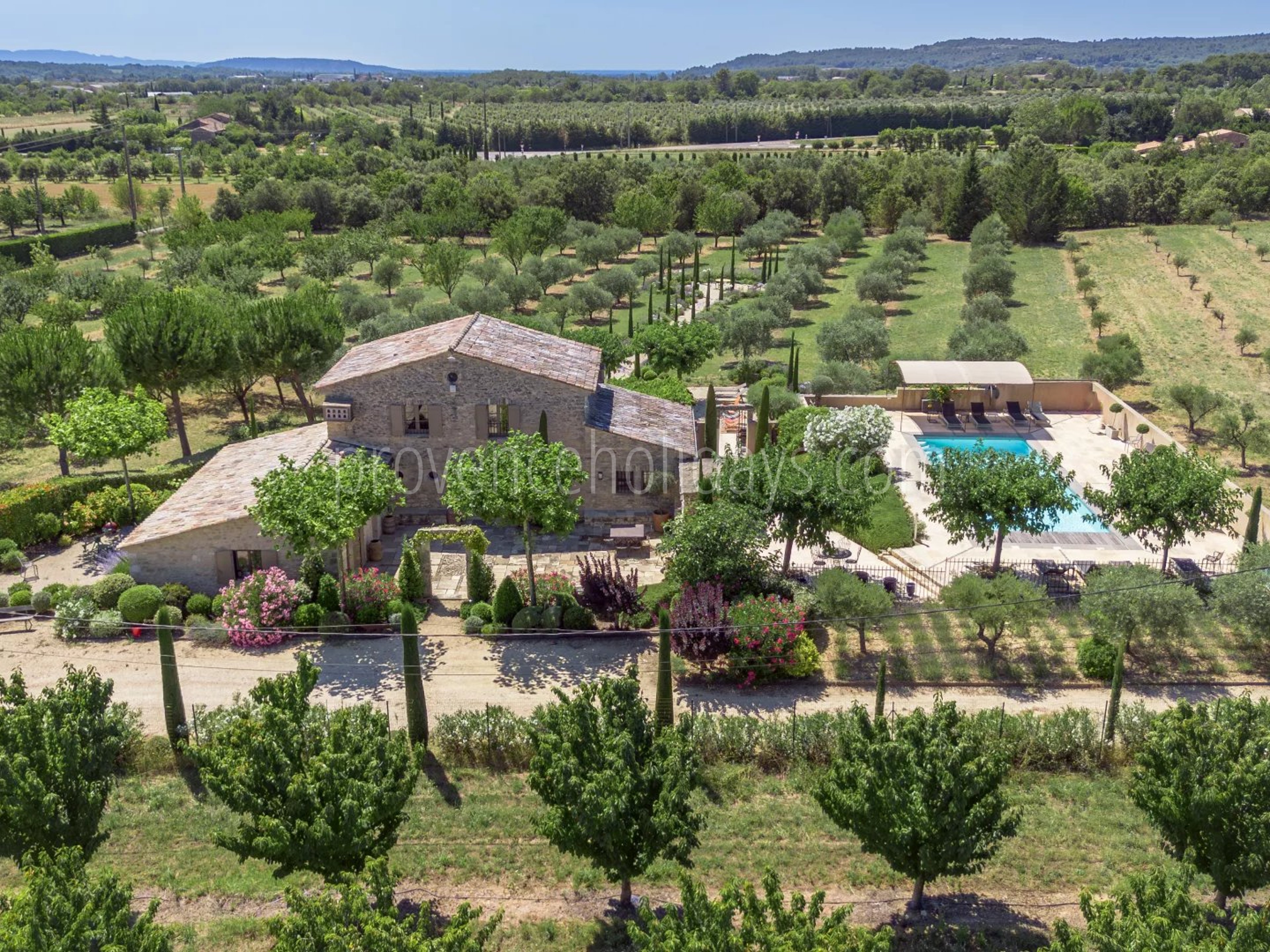 2 - Mas 1850 in Gordes: Villa: Exterior