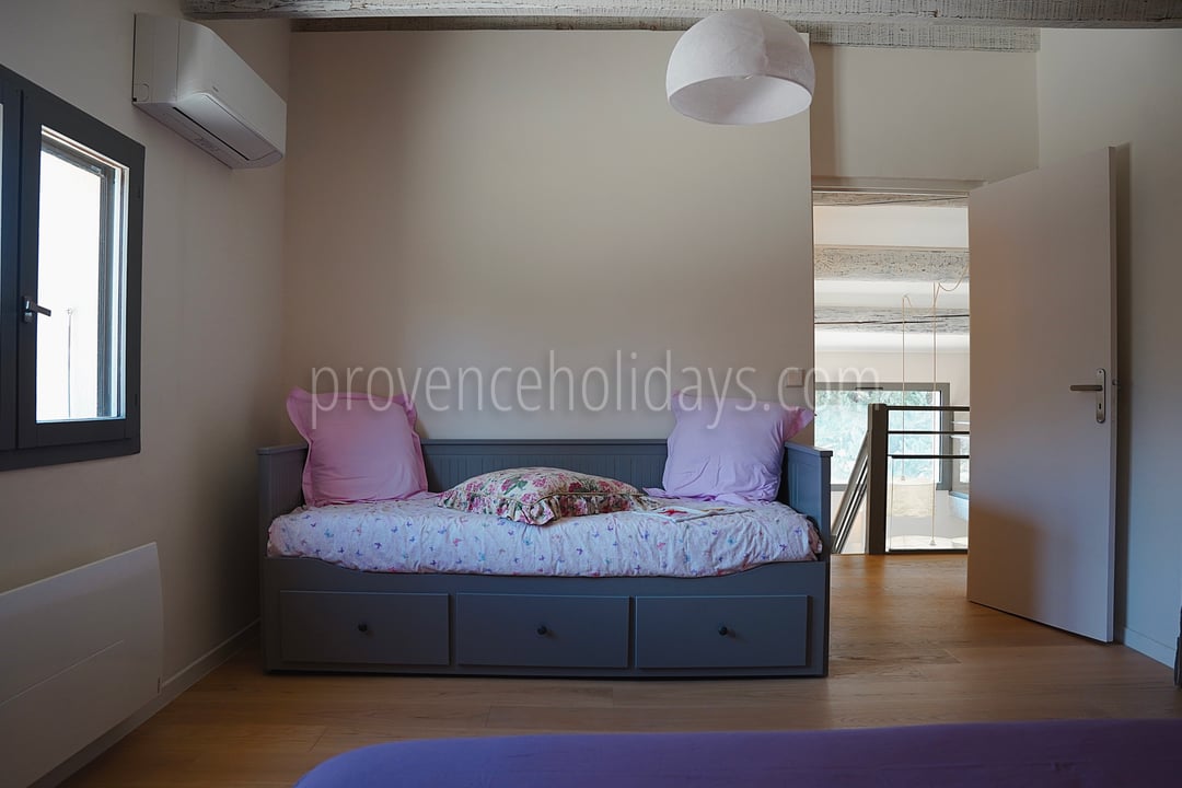 13 - Mas Trabail: Villa: Bedroom
