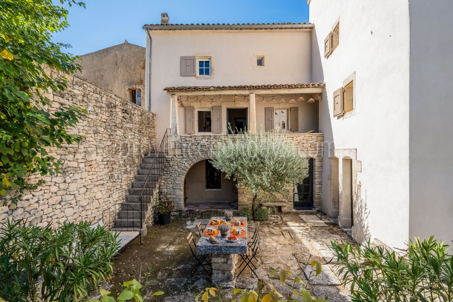 14 - Bastide des Magnans: Villa: Exterior