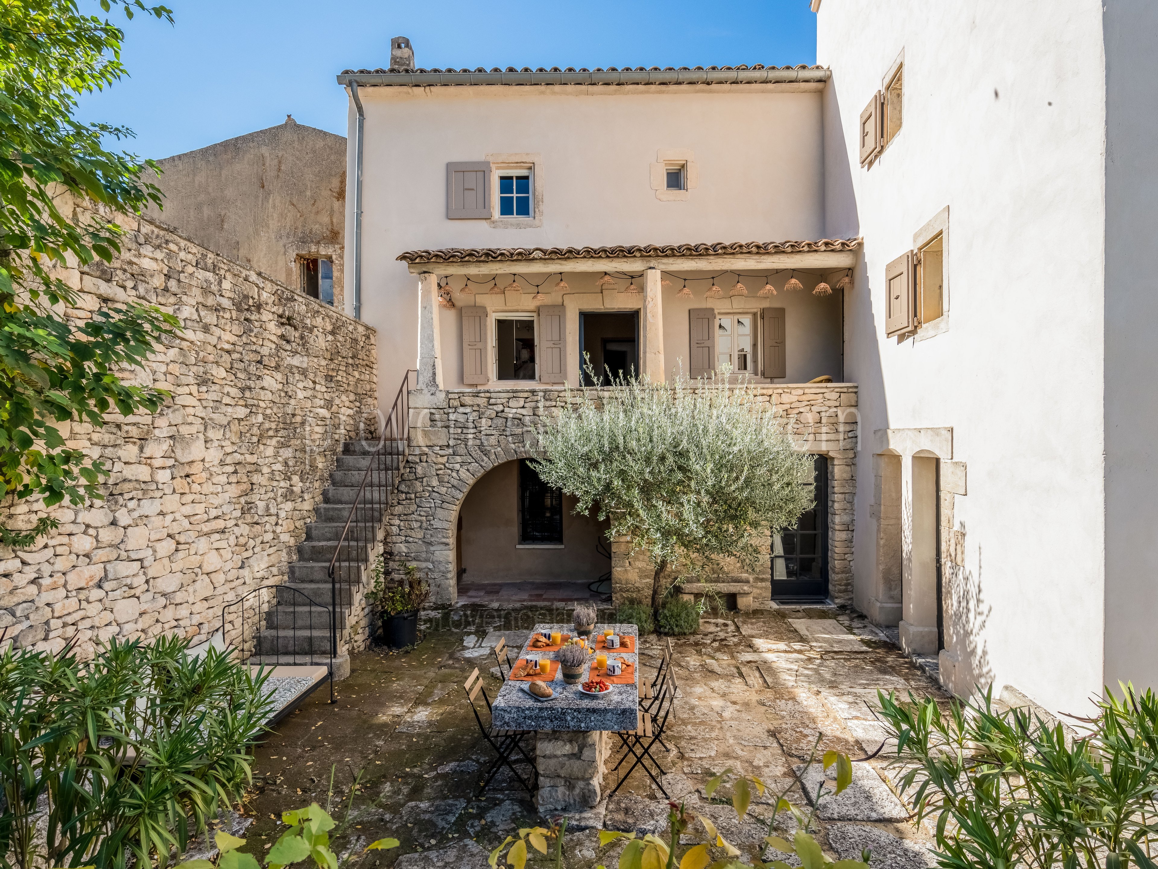 14 - Bastide des Magnans: Villa: Exterior