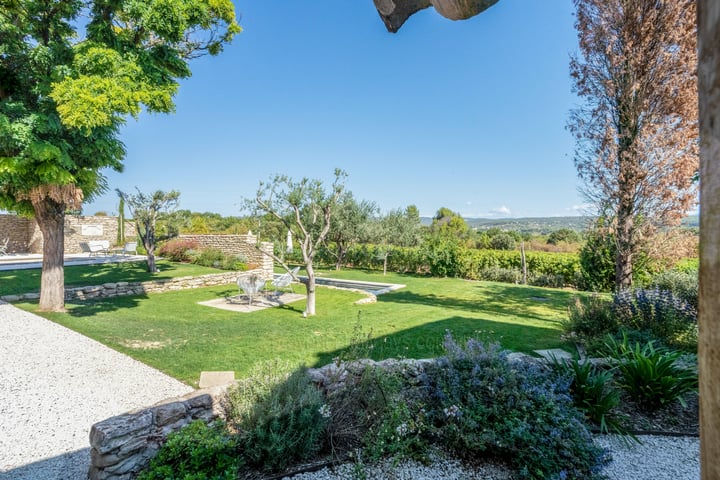 Holiday villa in Oppède, The Luberon