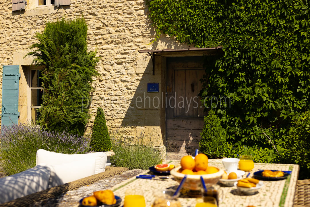 14 - Pine Lodge: Villa: Exterior