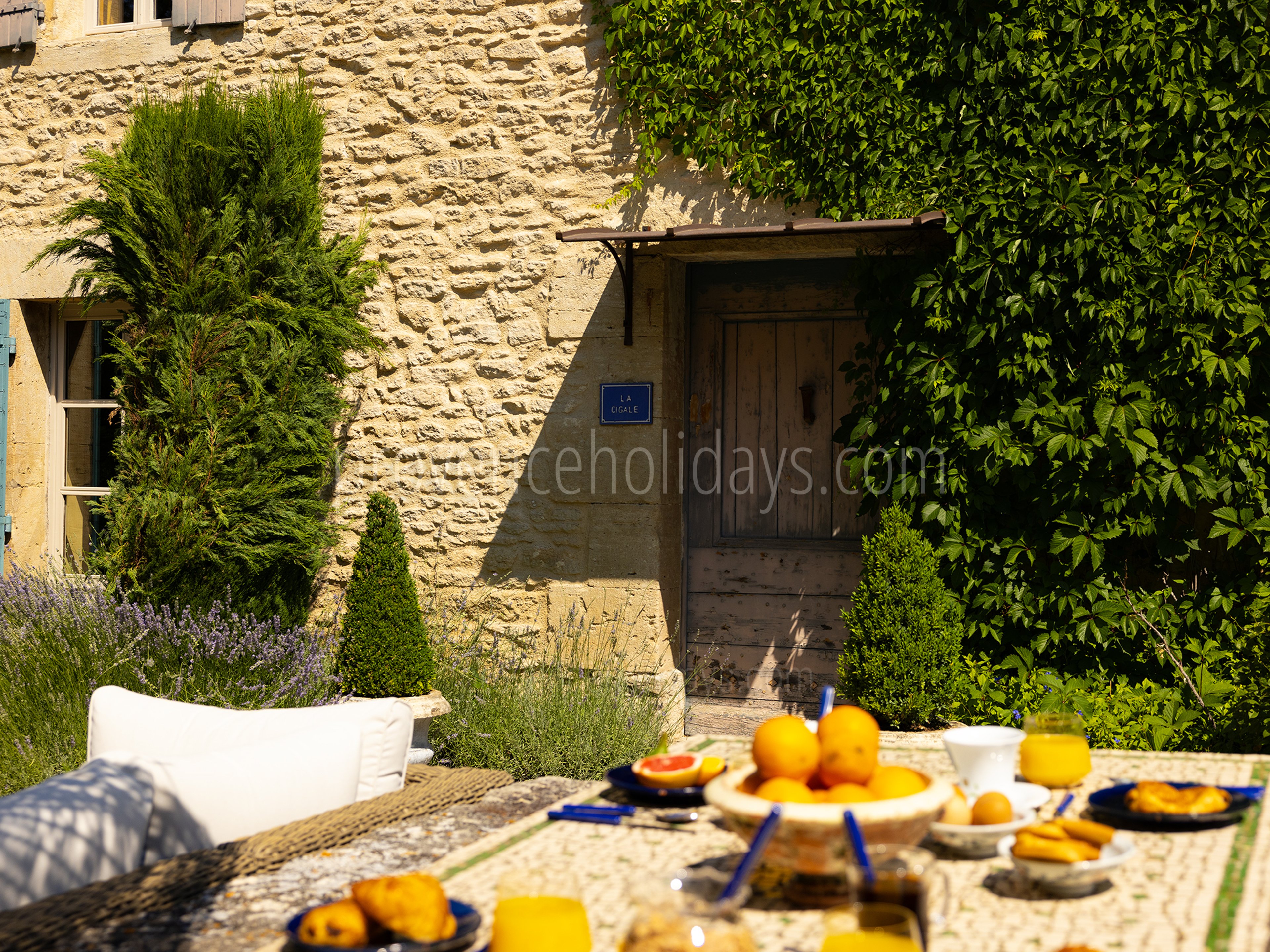 14 - Pine Lodge: Villa: Exterior