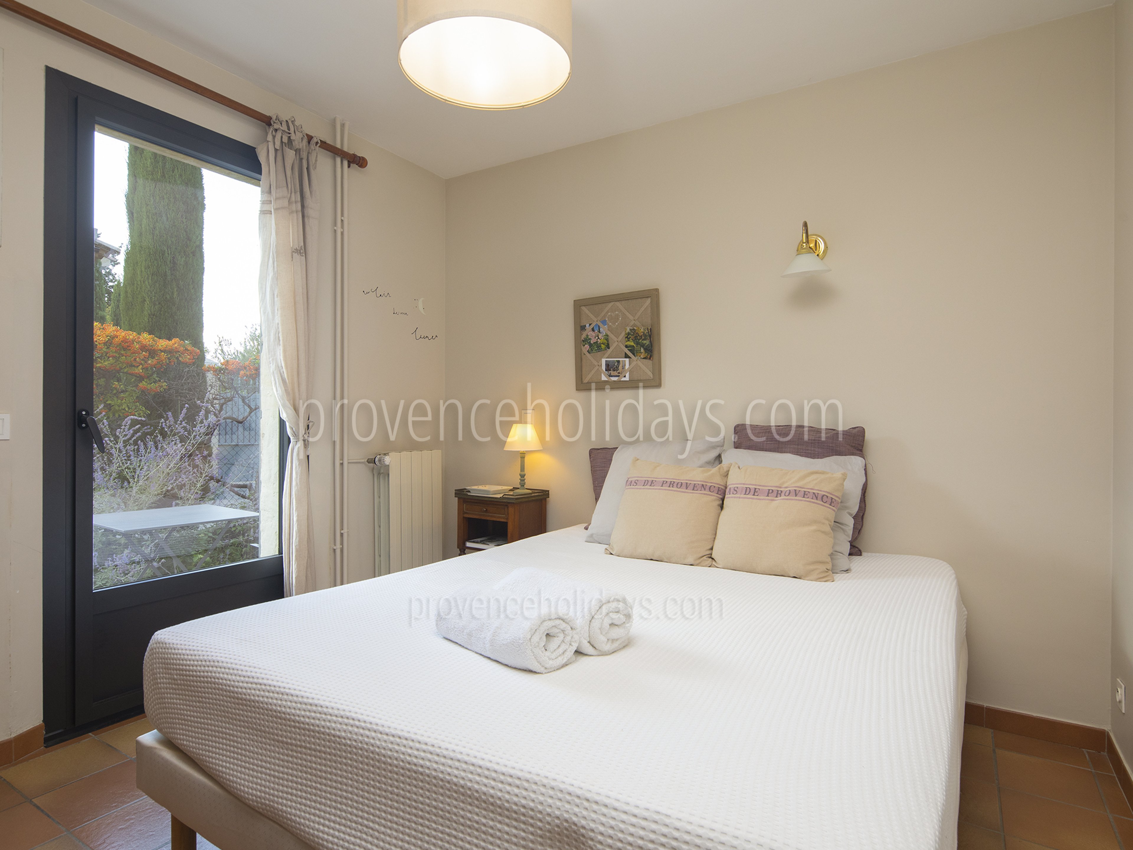 19 - Mas du Sud: Villa: Bedroom