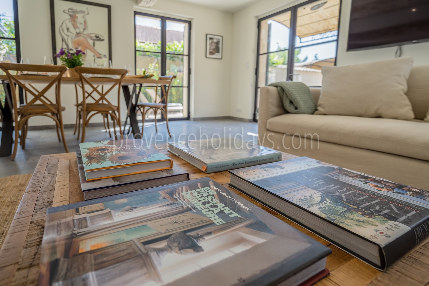 17 - Mas des Amandes: Villa: Interior