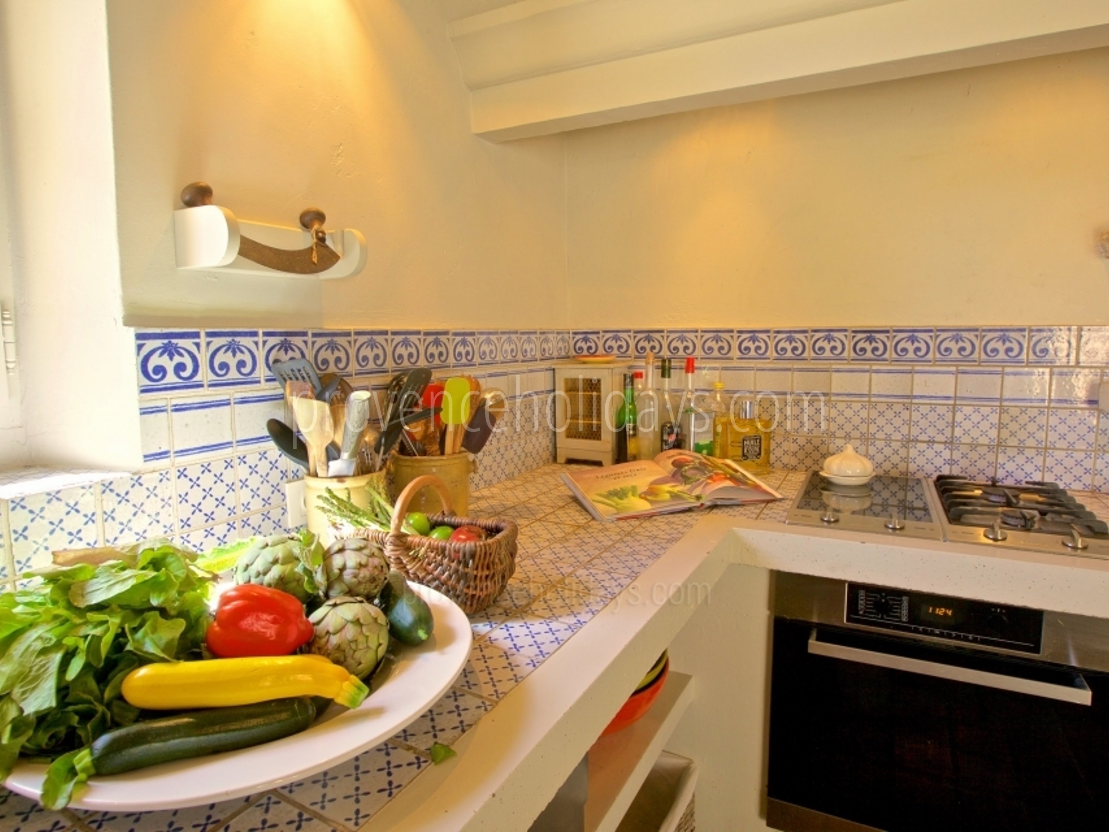 22 - Mas des Lavandes: Villa: Interior