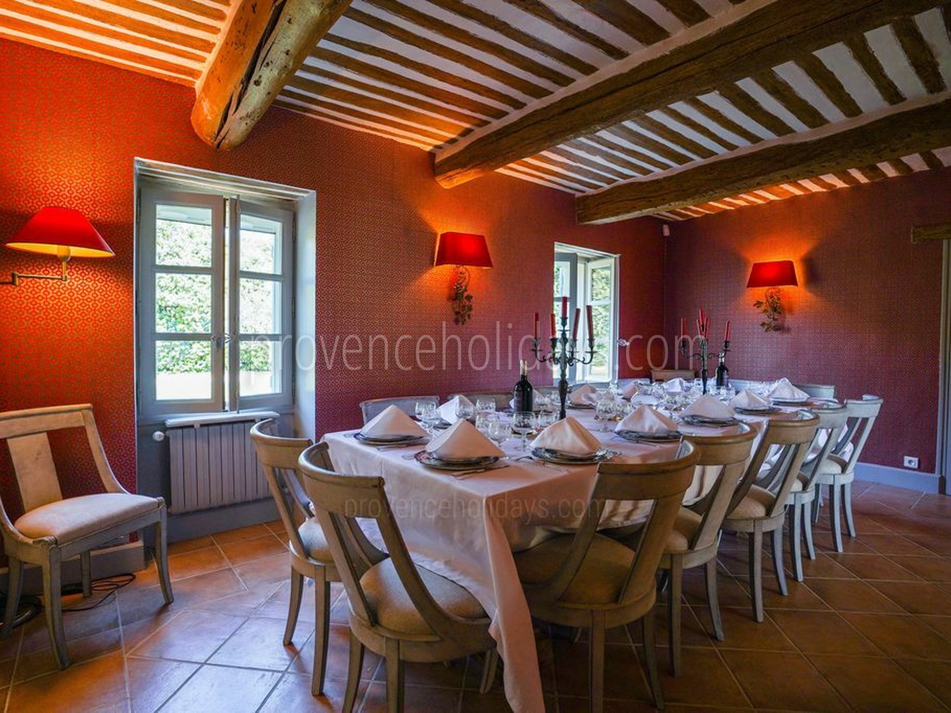 24 - Mas Saint-Andiol: Villa: Interior