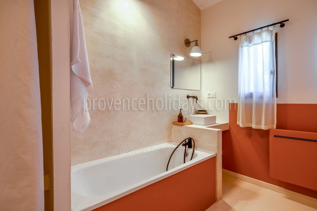 31 - La Terrasse Provençale: Villa: Bathroom