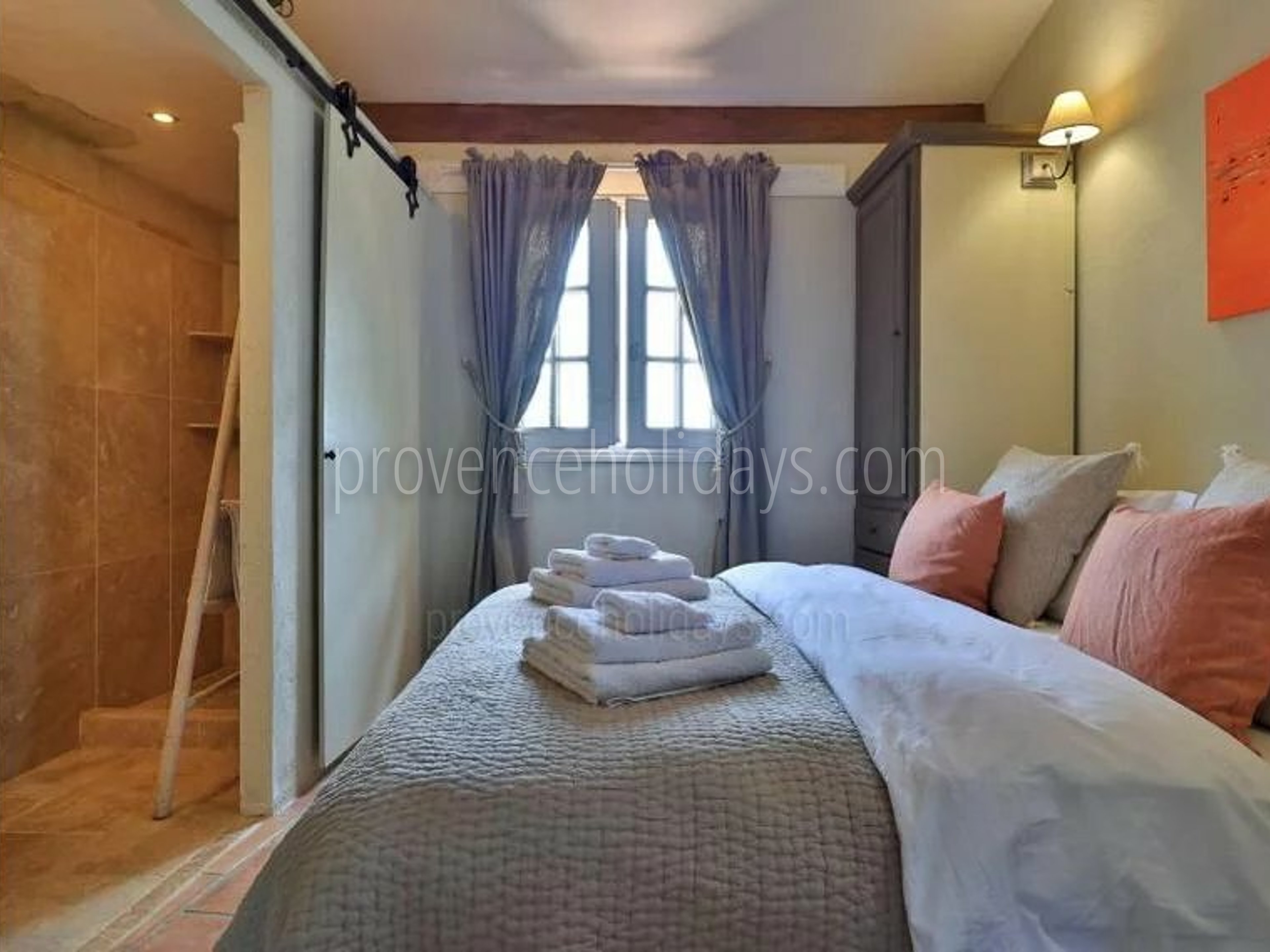 10 - Hameau des Sarments: Villa: Bedroom