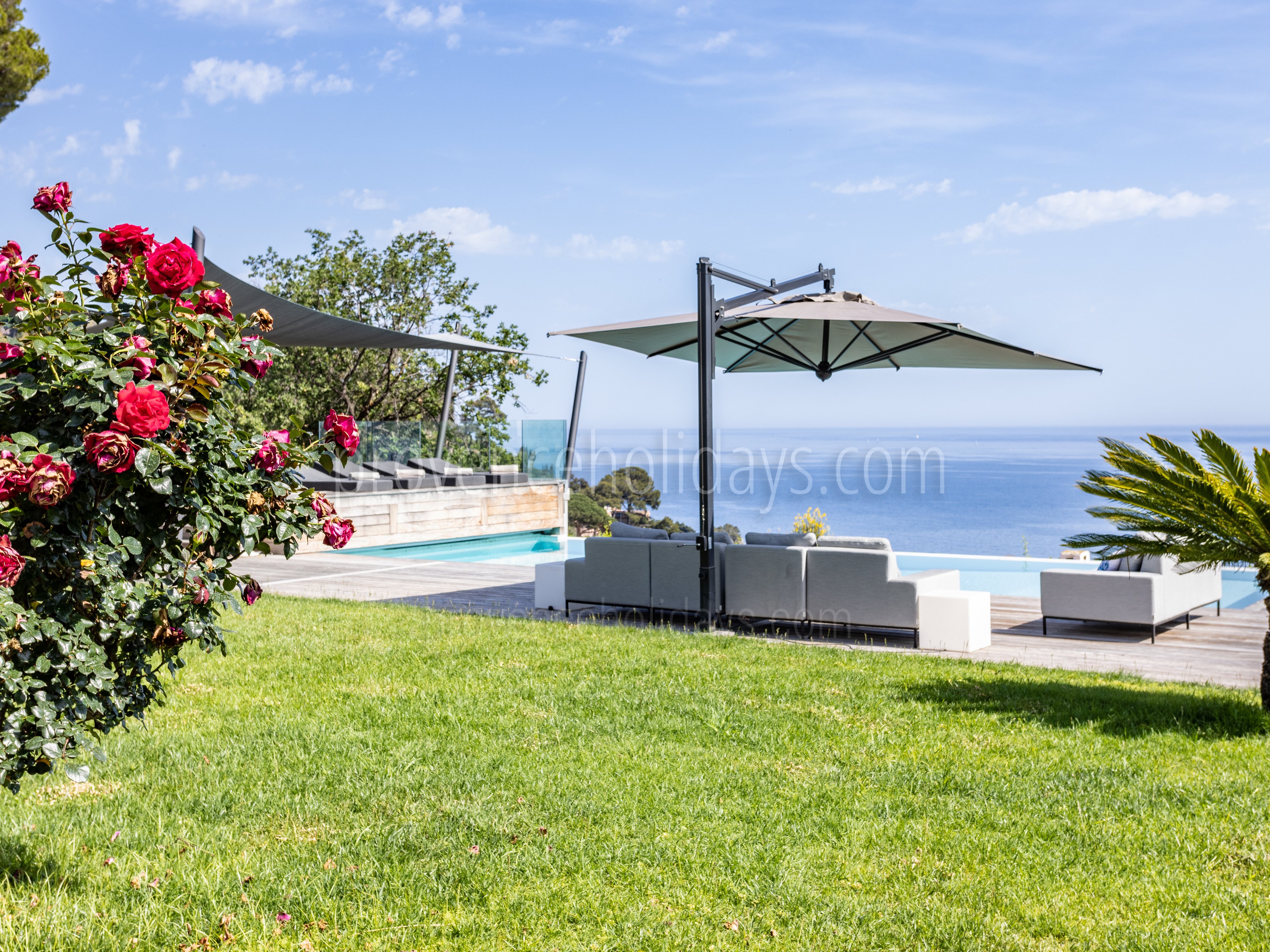 20 - Villa Toulon: Villa: Exterior