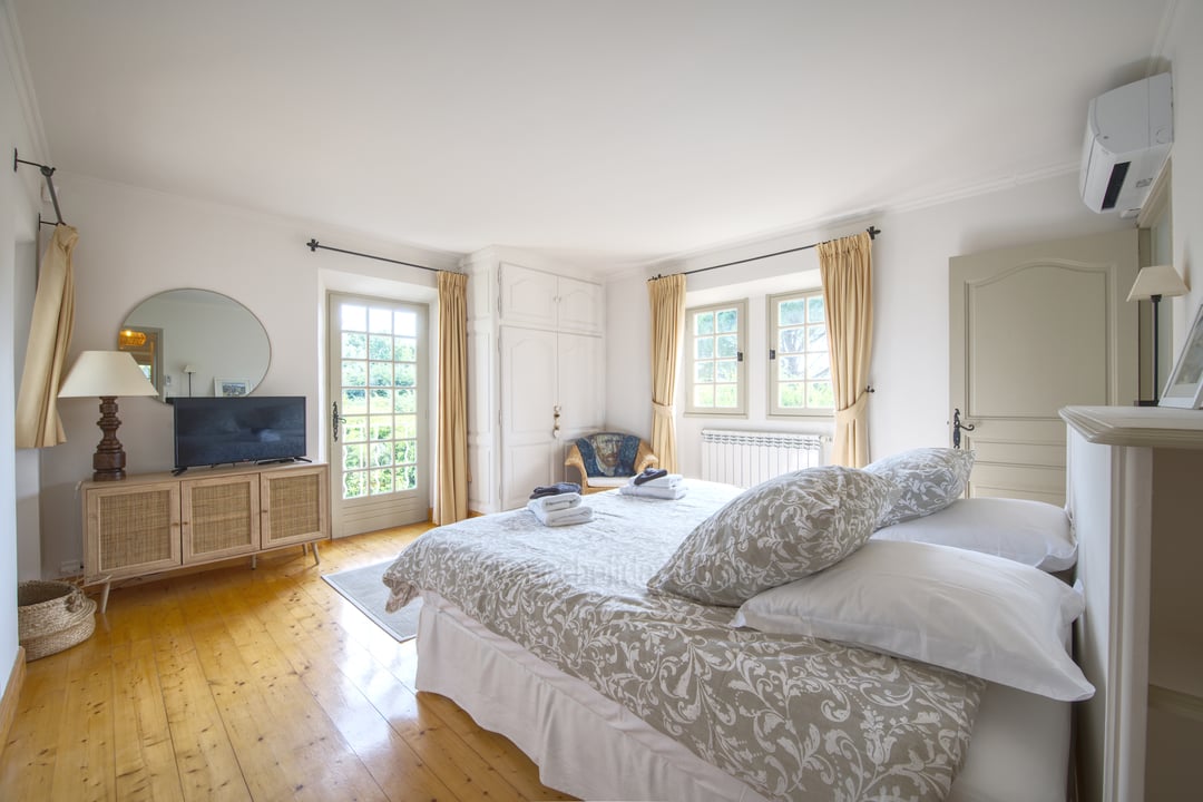 21 - Le Dolmen du Midi: Villa: Bedroom