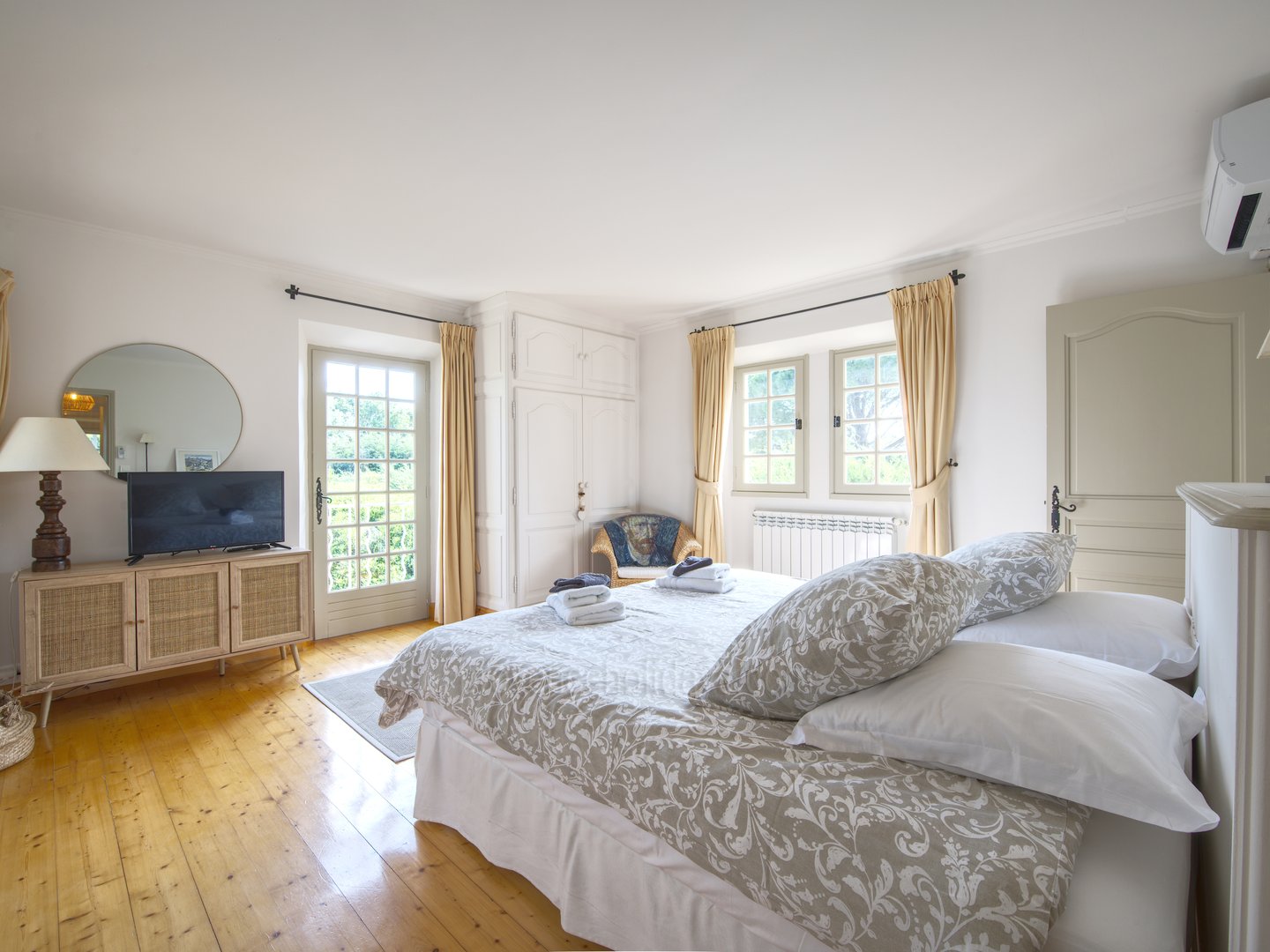 21 - Le Dolmen du Midi: Villa: Bedroom