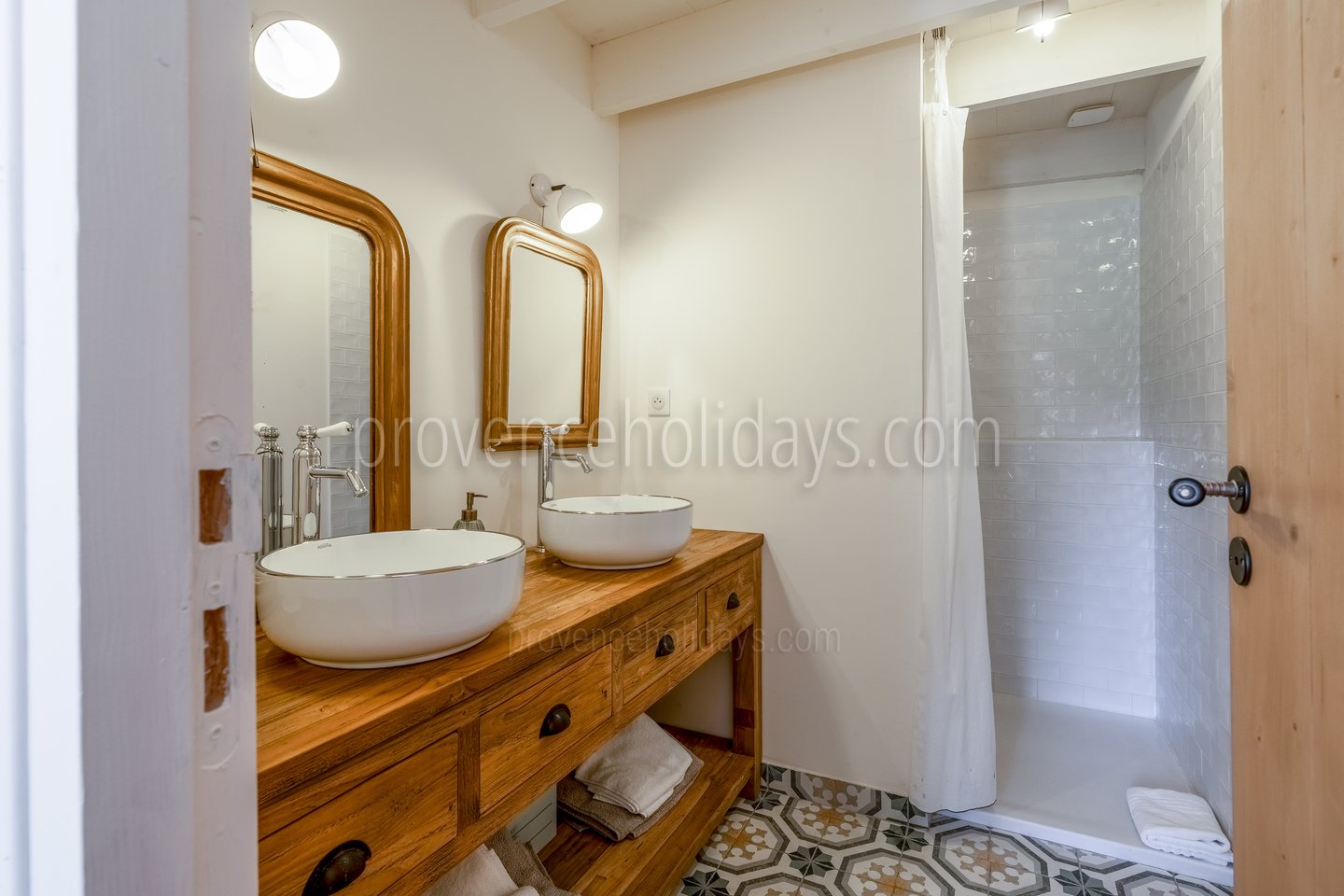 30 - Maison du Grès: Villa: Bathroom