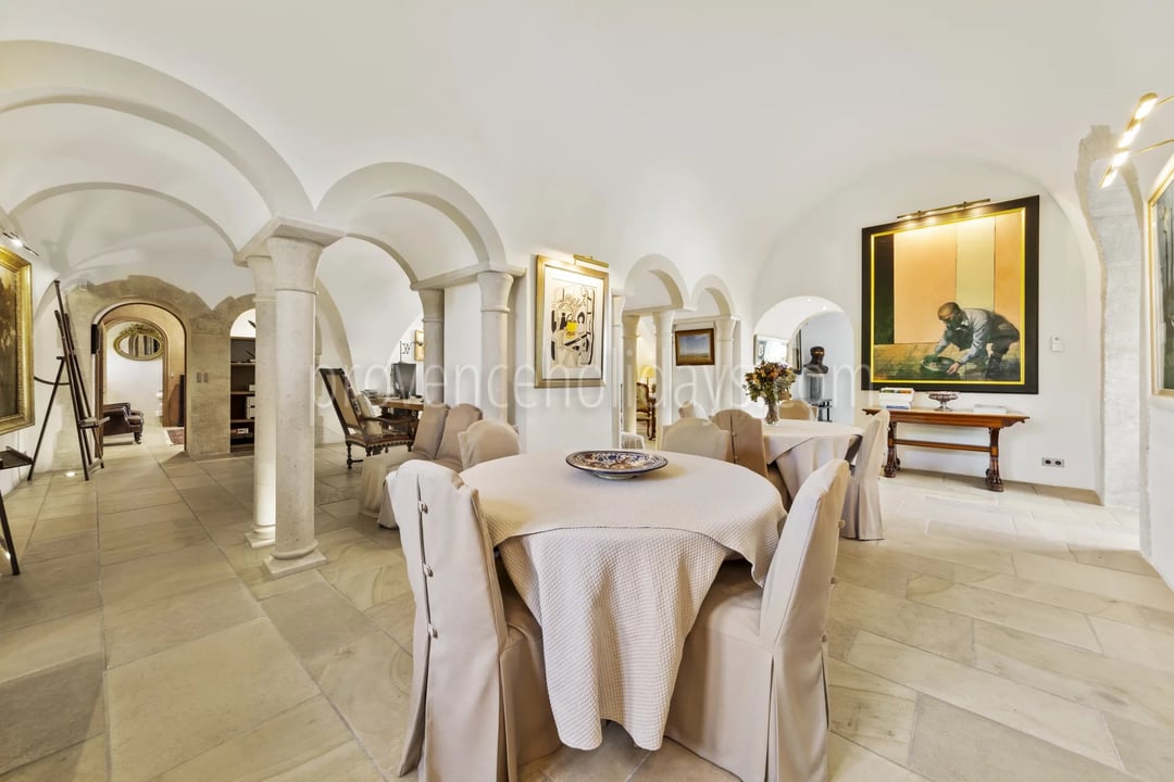 Renovated Templar commandery with 360° panorama in Gordes - Interior