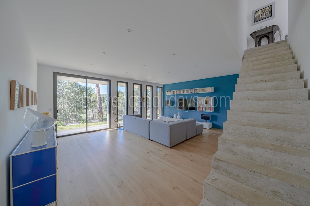 3 - Villa Summer: Villa: Interior