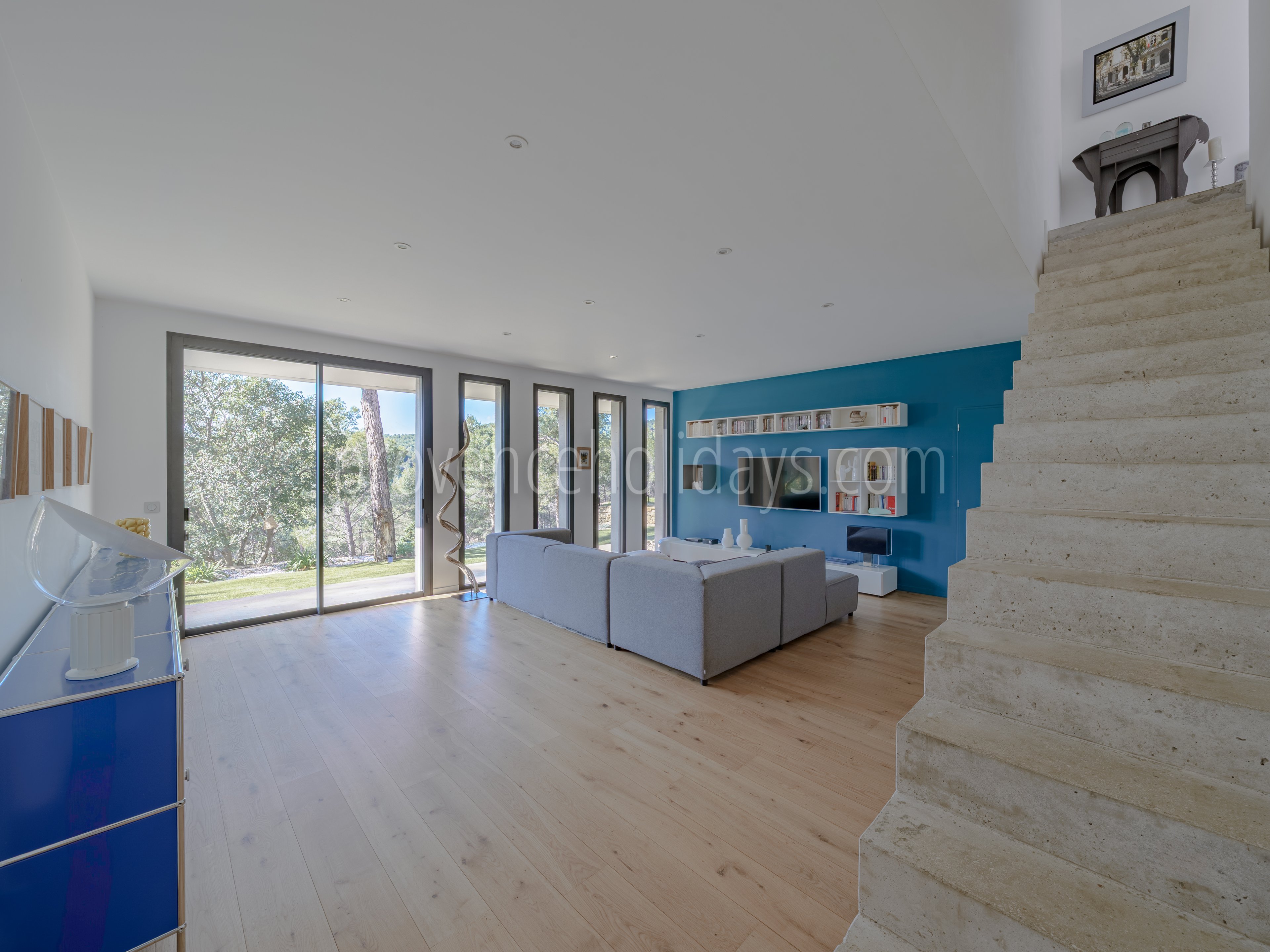 3 - Villa Summer: Villa: Interior