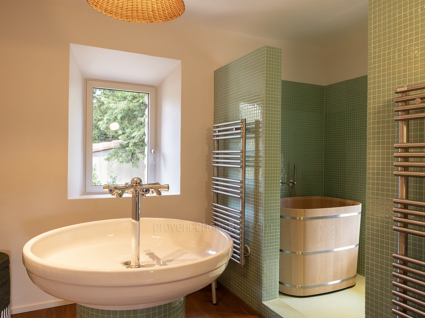 24 - Grand Mas de Provence: Villa: Bathroom