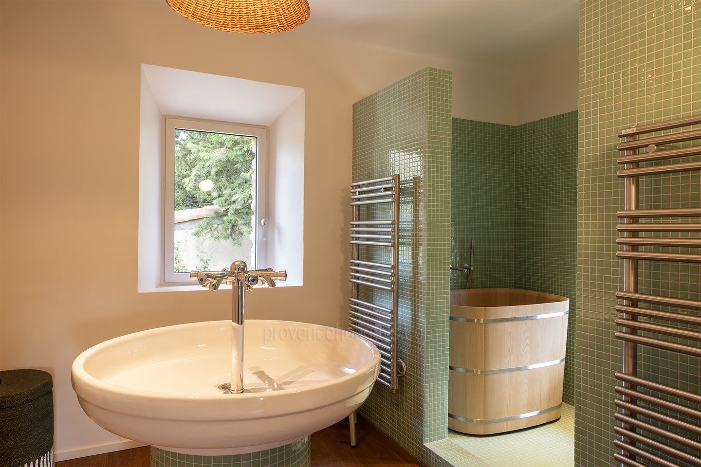 24 - Grand Mas de Provence: Villa: Bathroom