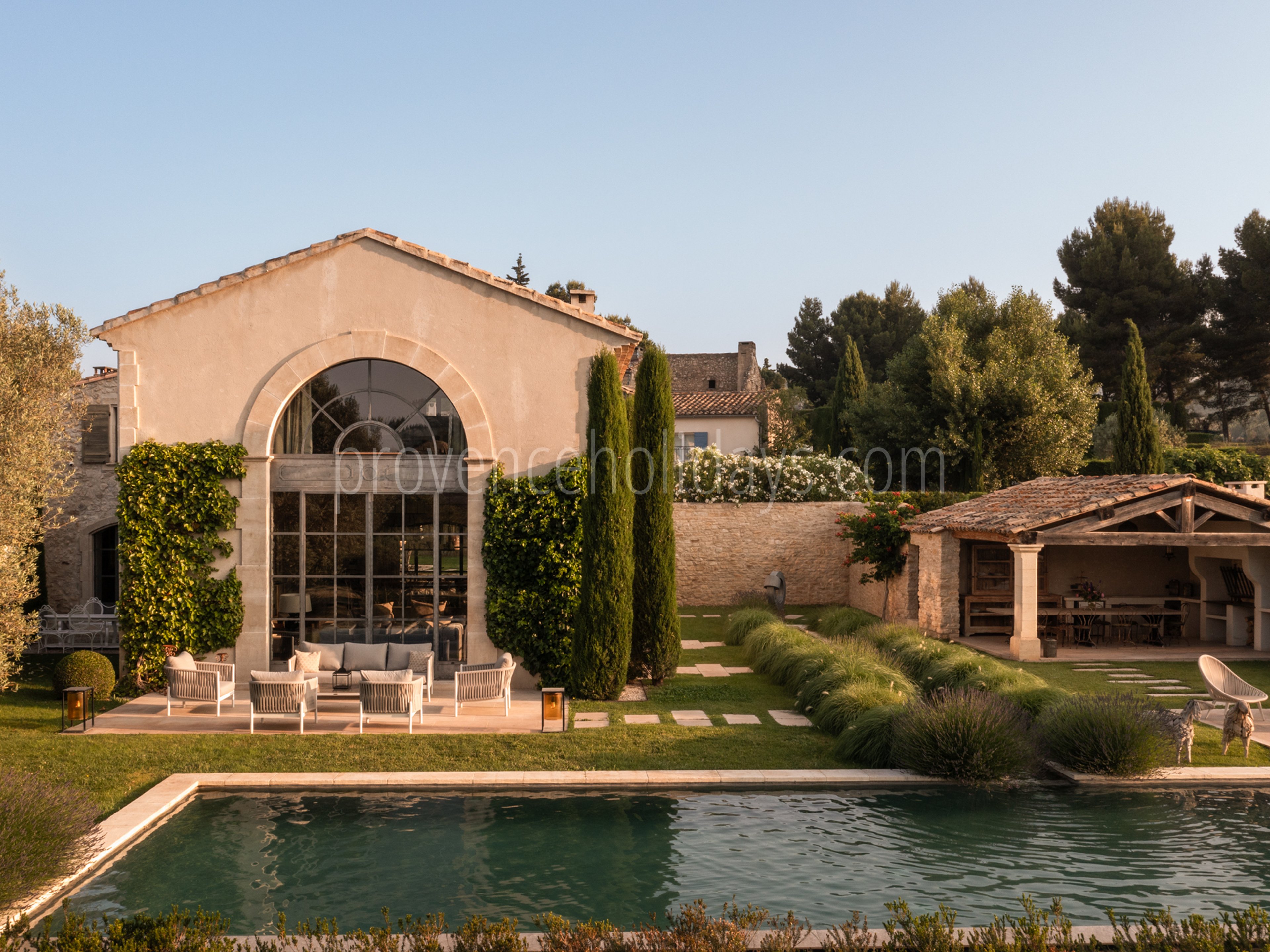 39 - La Bastide de Maussane: Villa: Pool