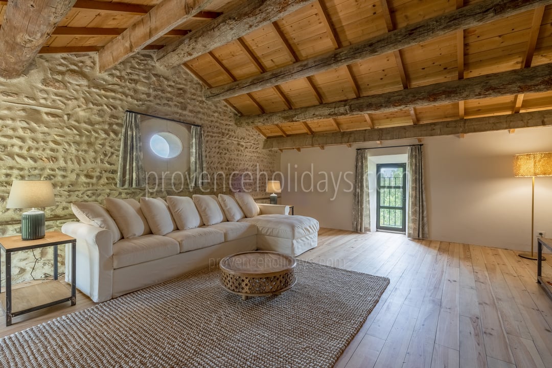 20 - Mas du Peyron: Villa: Interior