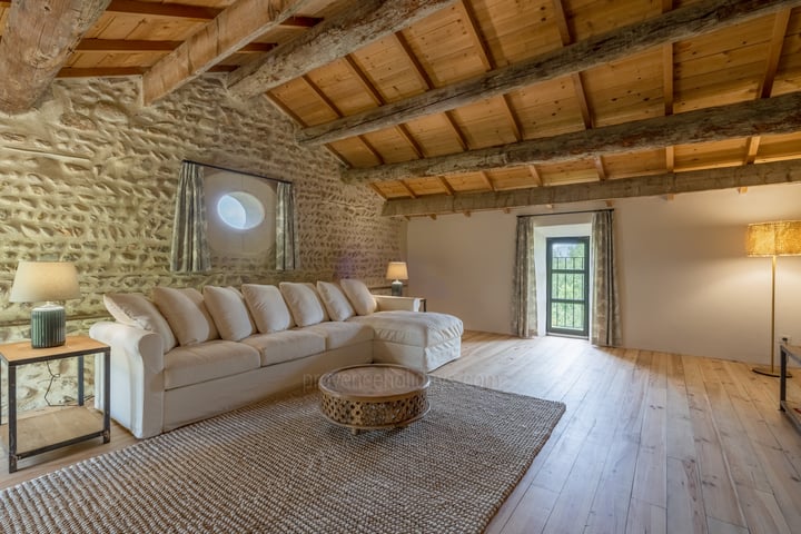 23 - Mas du Peyron: Villa: Interior