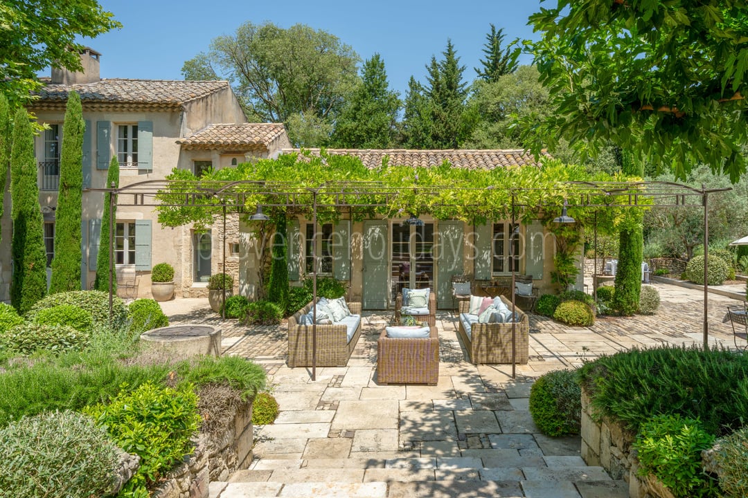 23 - Mas des Chênes Verts: Villa: Exterior