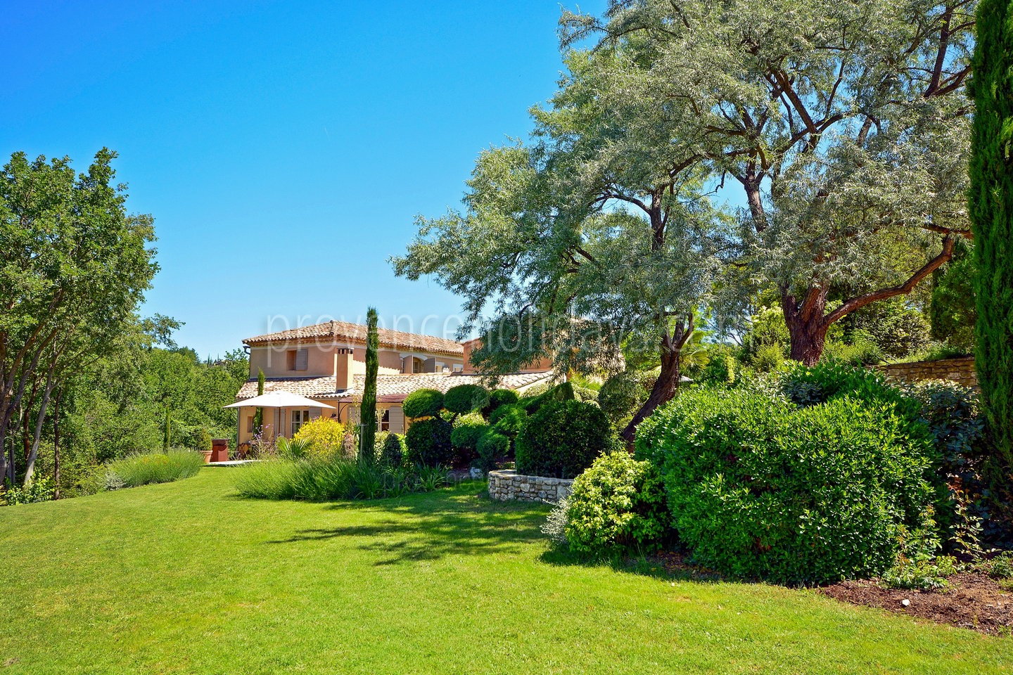 13 - Mas Goult: Villa: Exterior