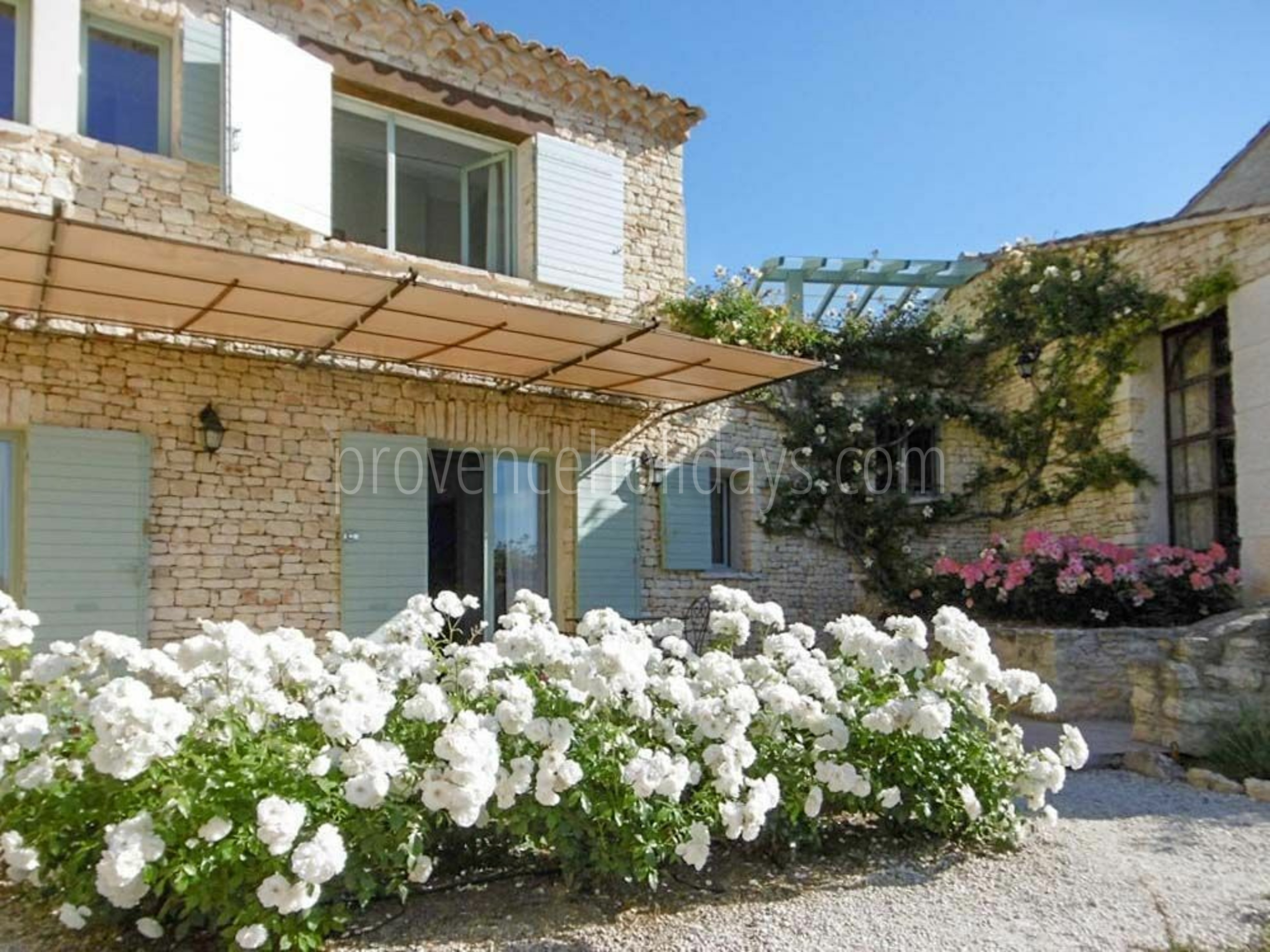 8 - Le Mas de Gordes: Villa: Exterior