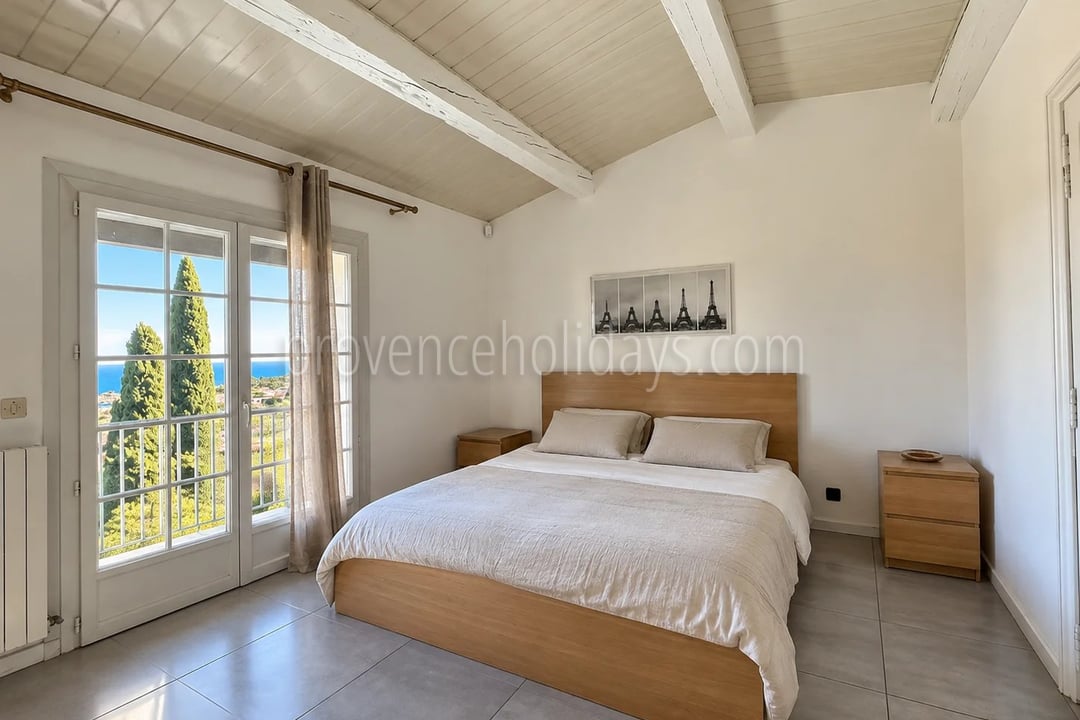 14 - Villa mit Meerblick in Cavalaire-sur-Mer: Villa: Bedroom