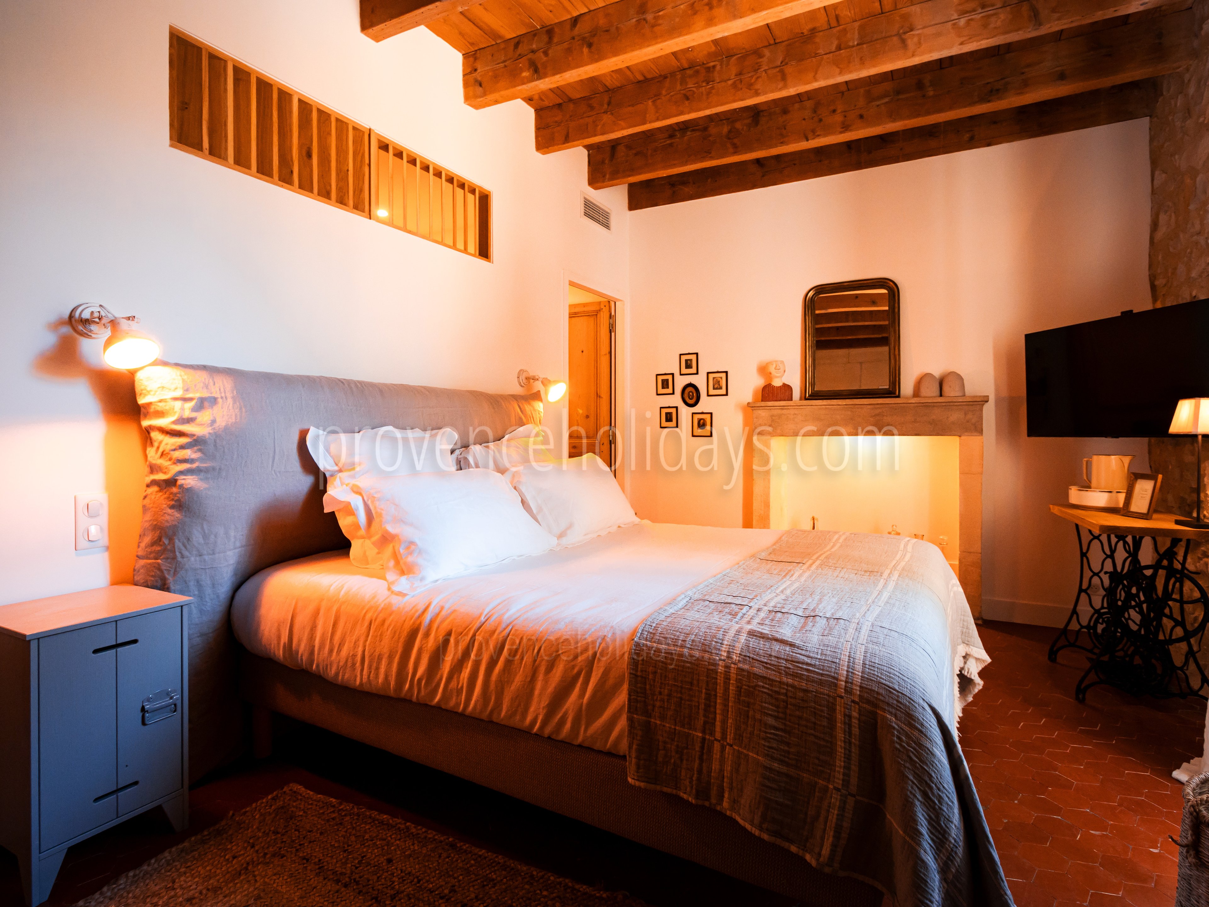 67 - Mas des Pommiers: Villa: Bedroom