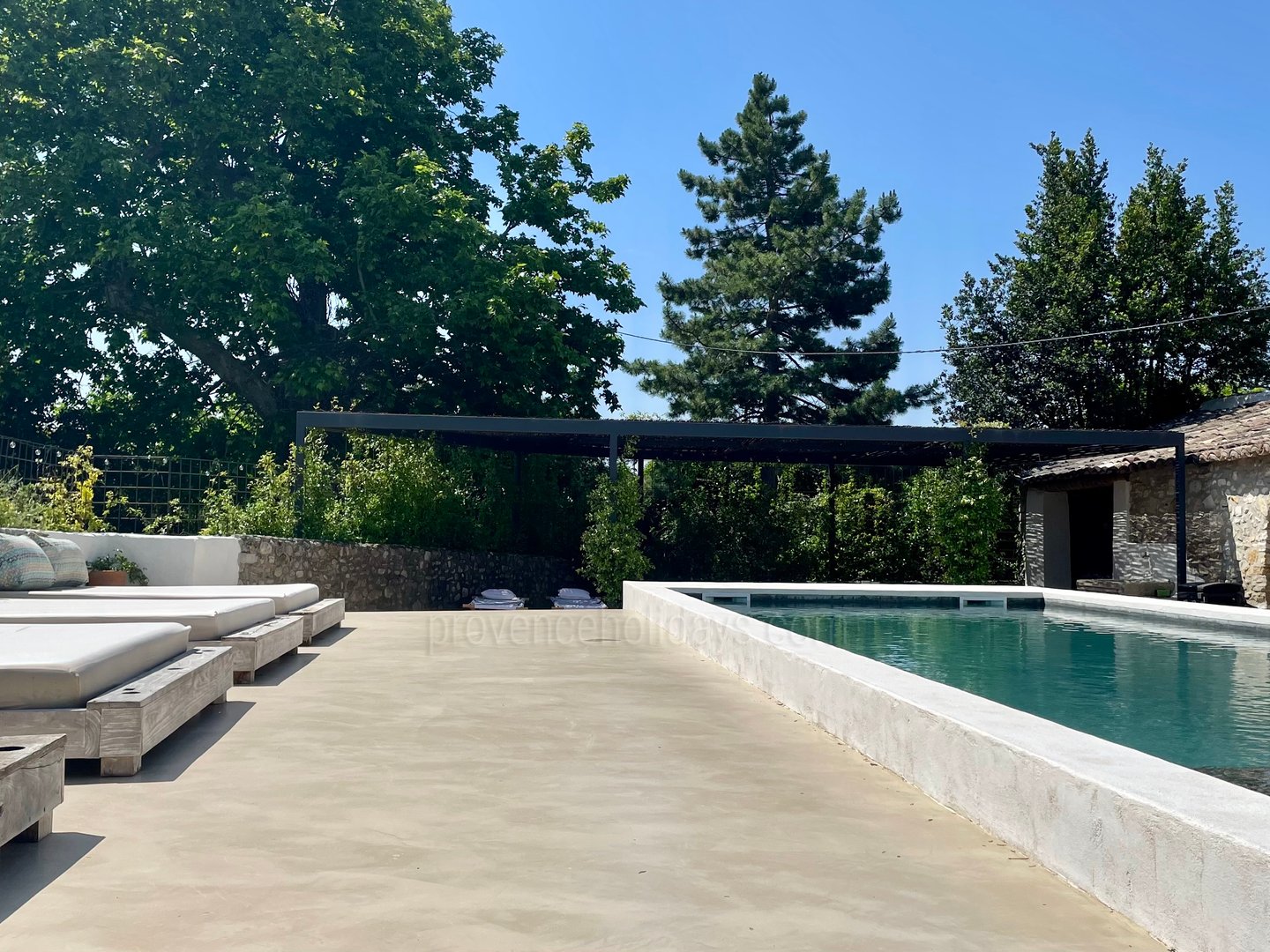 20 - Mas de Seguret: Villa: Exterior