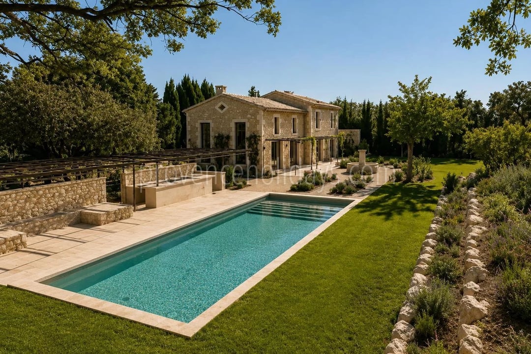 3 - Mas contemporain à Eygalières: Villa: Exterior
