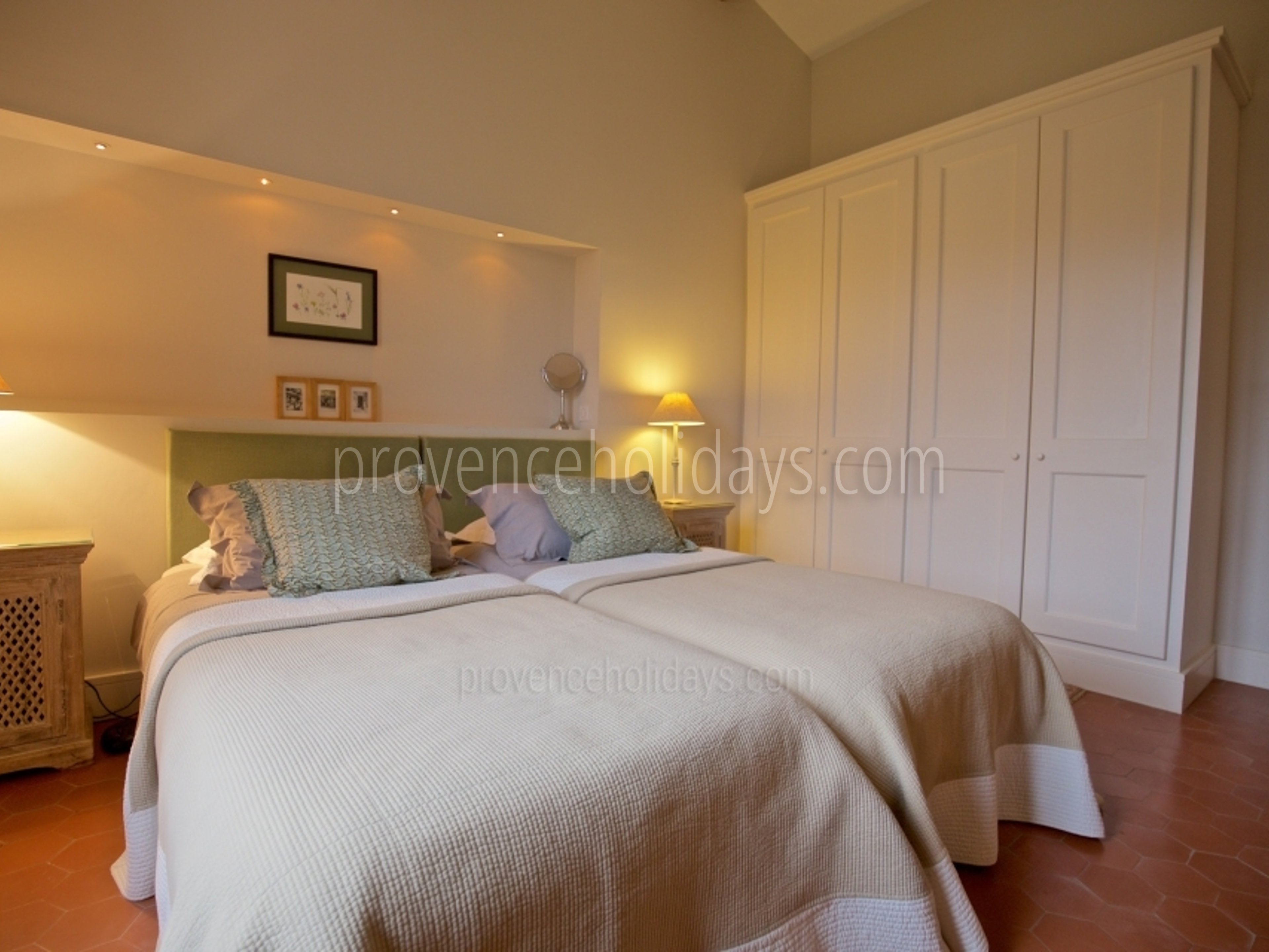 22 - Mas Tranquil: Villa: Bedroom