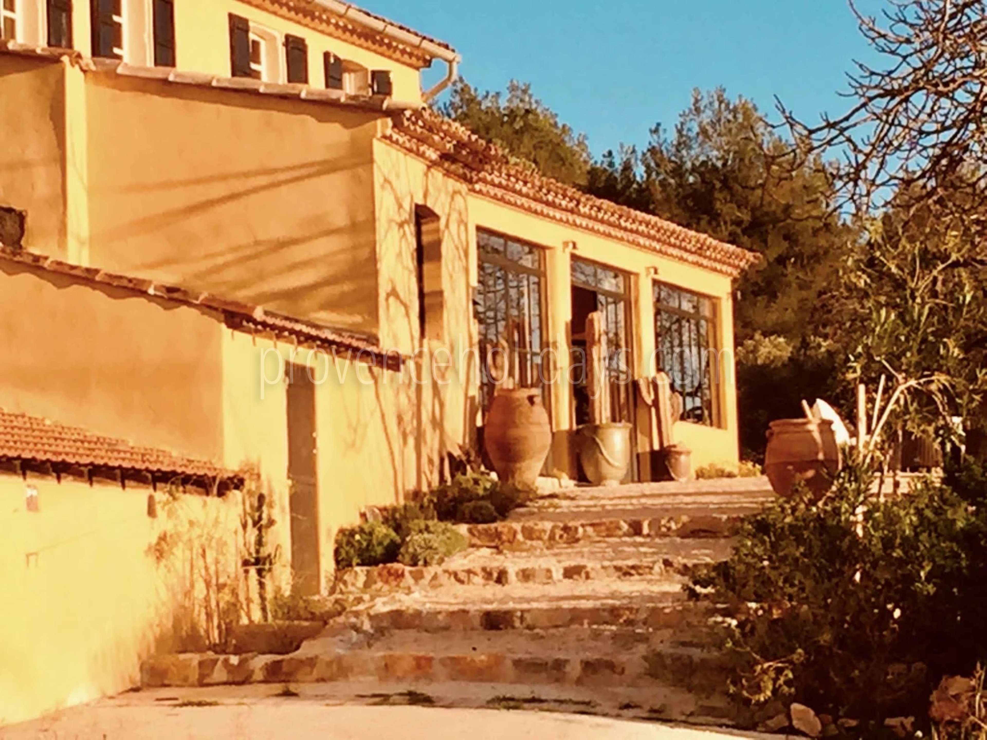 8 - La Bastide Ensoleillée: Villa: Exterior