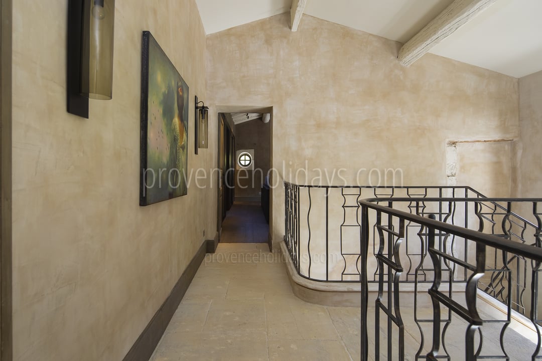 22 - Mas du Paradis: Villa: Interior