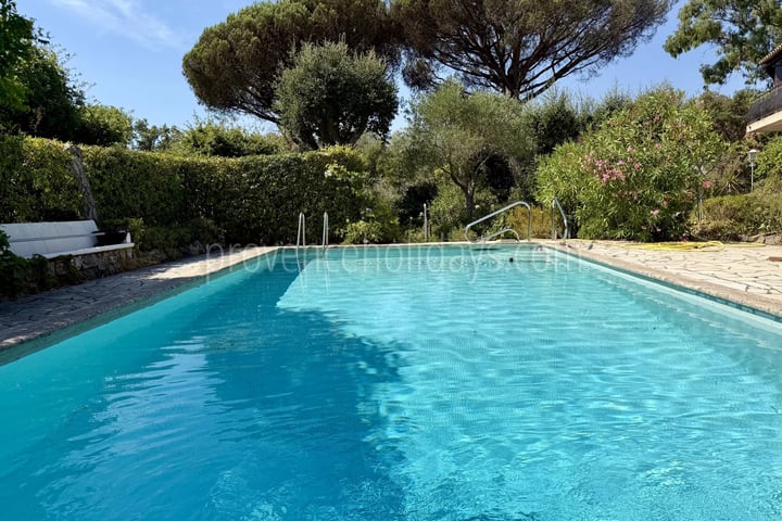 11 - Character bastide in Grimaud: Villa: Pool