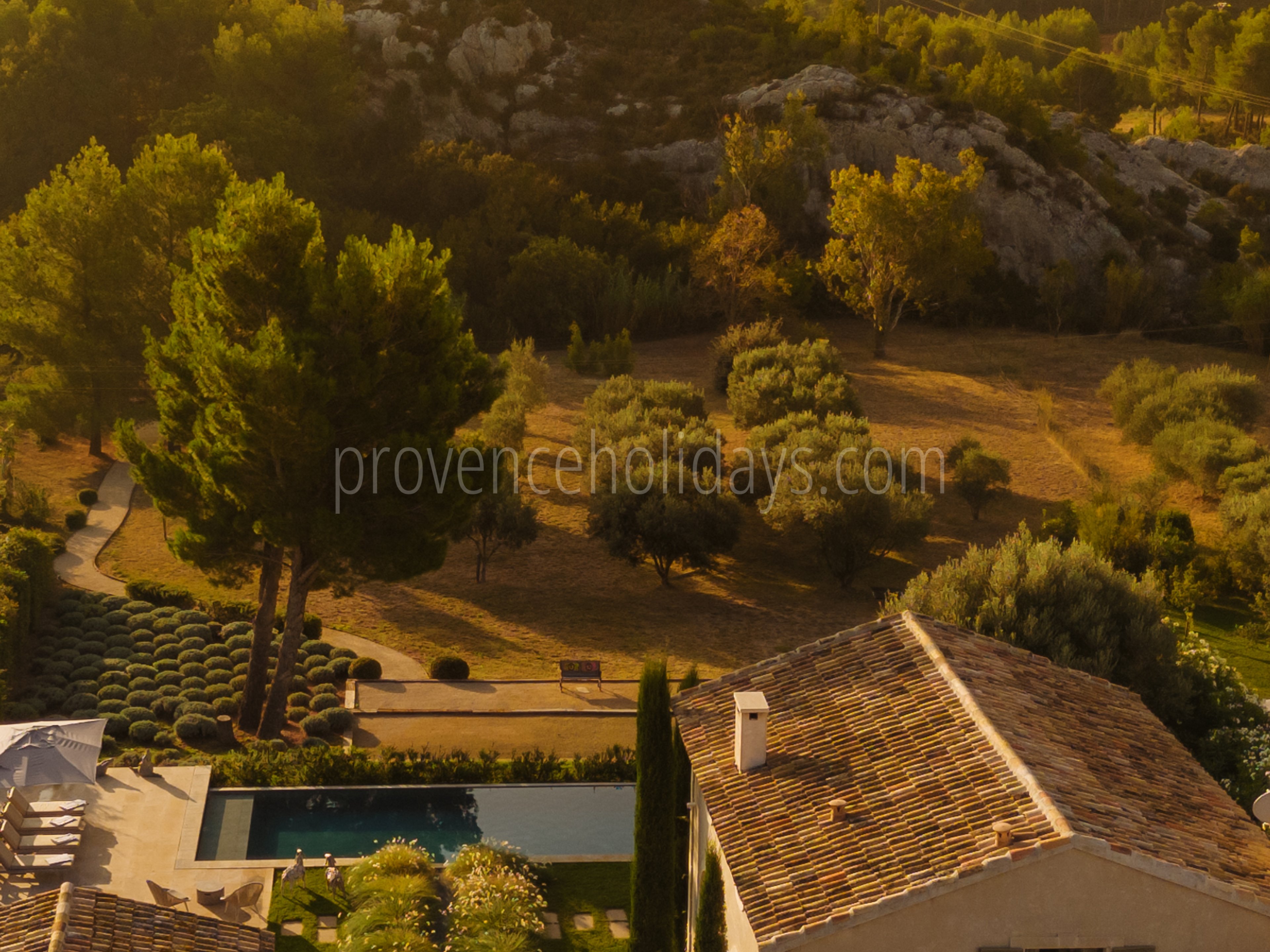 3 - La Bastide de Maussane: Villa: Pool