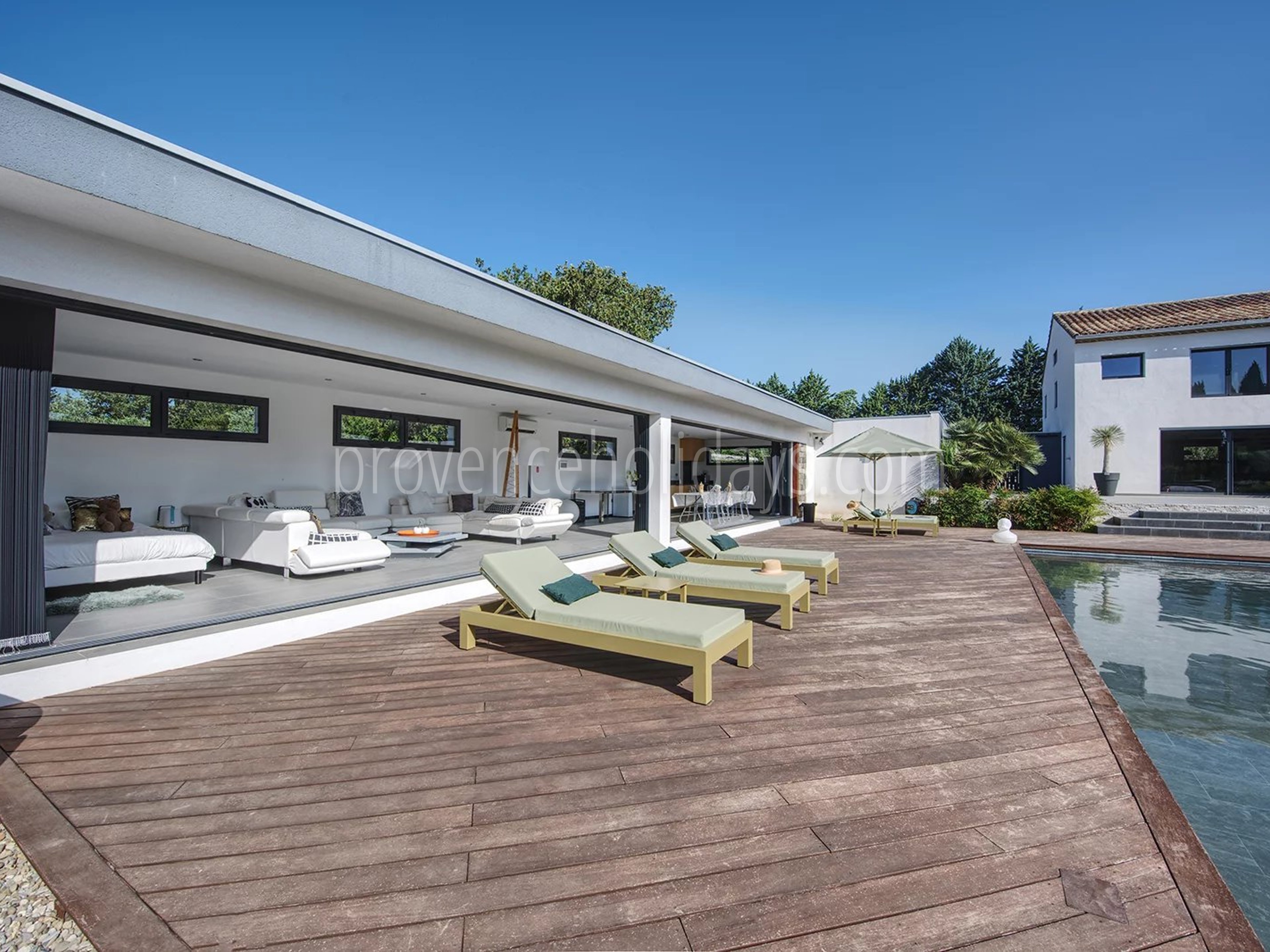 50 - House with pool house in Eyguières: Villa: Pool