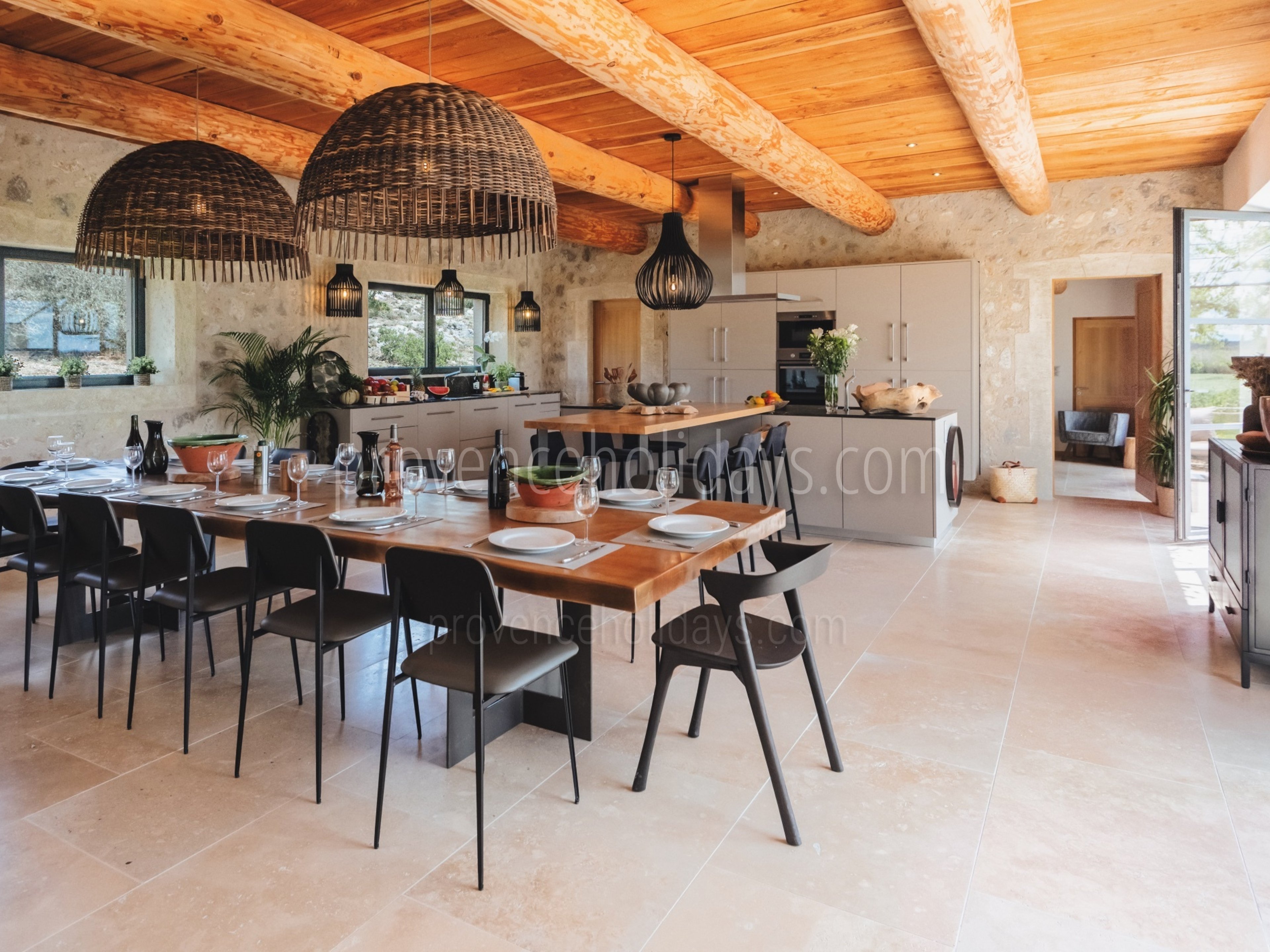 26 - Mas de Pierre: Villa: Interior
