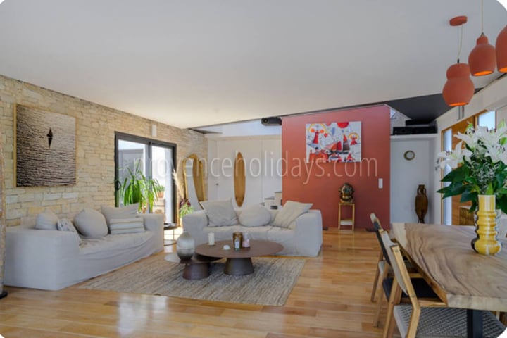 16 - Villas Cassis: Villa: Interior