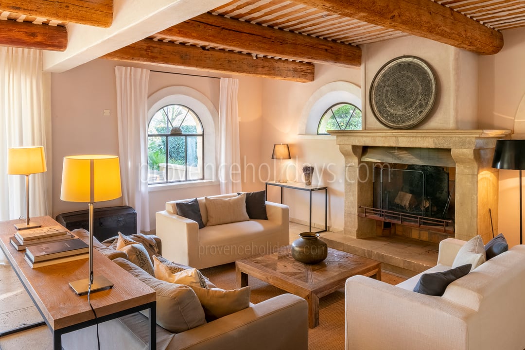 5 - Domaine de Joucas: Villa: Interior