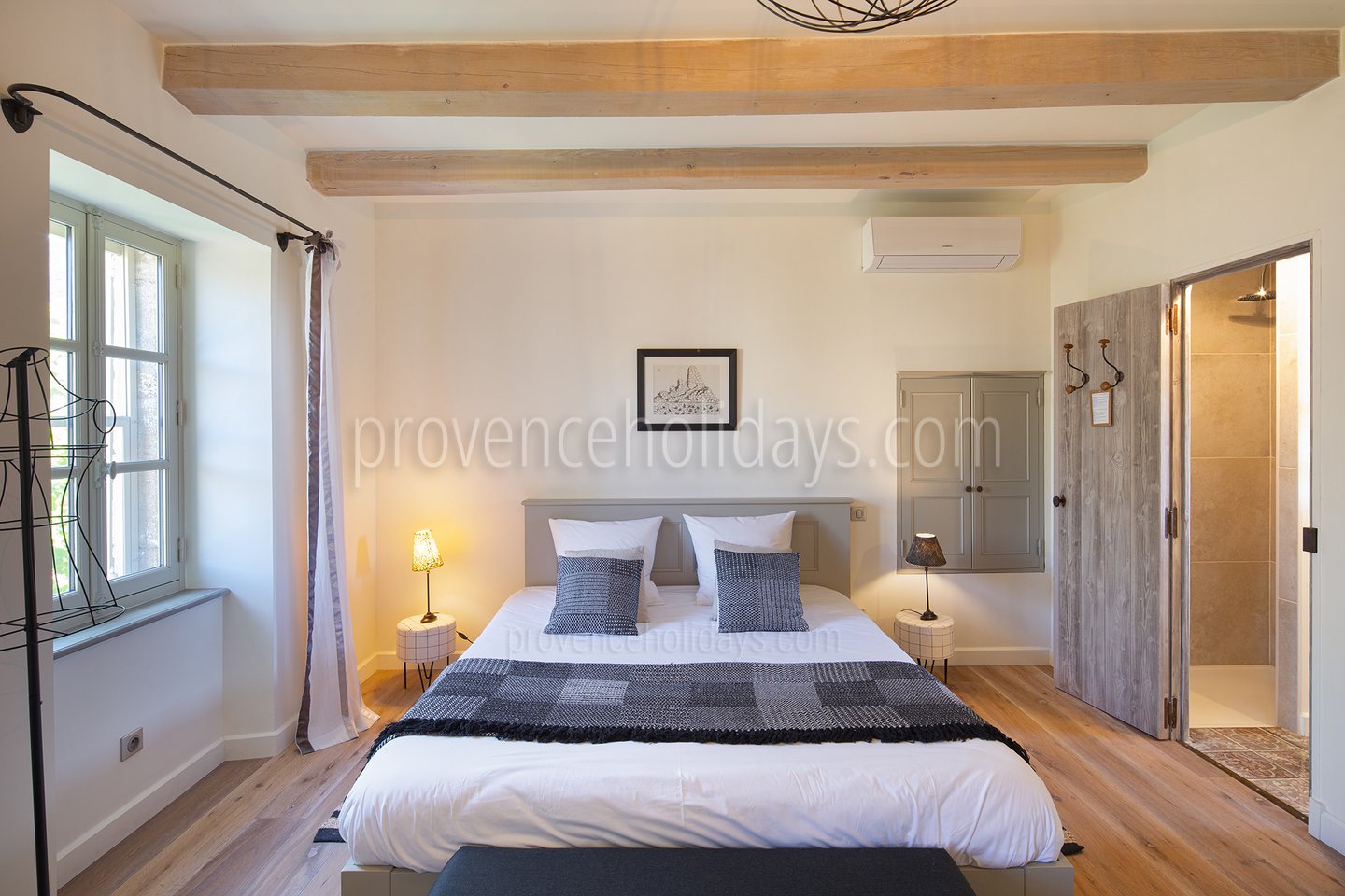 26 - Mas Robion: Villa: Bedroom