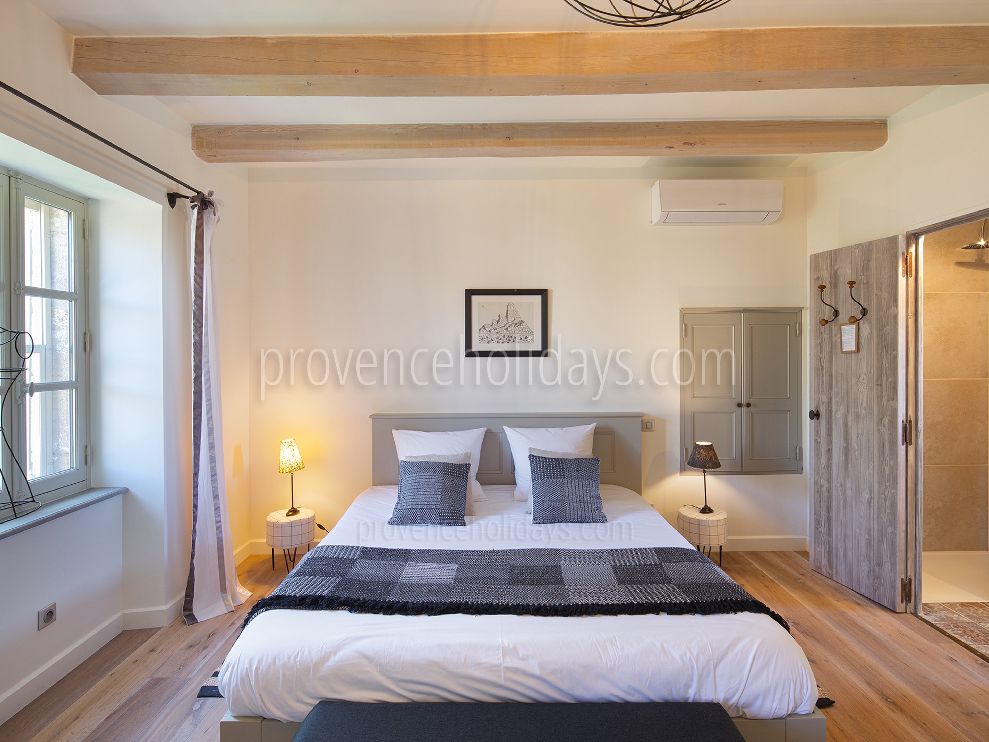 26 - Mas Robion: Villa: Bedroom