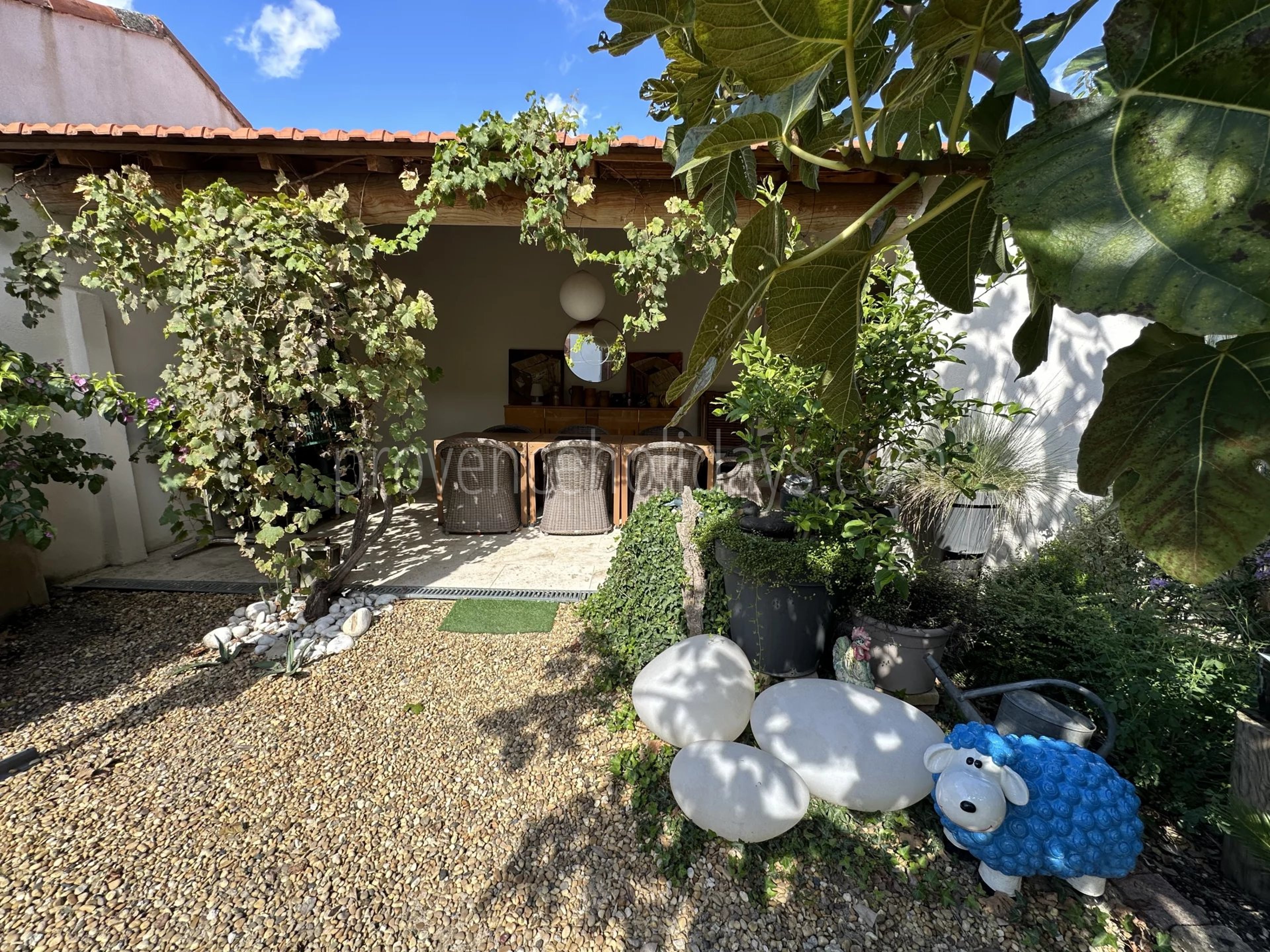 7 - Village house in Eygalières: Villa: Exterior