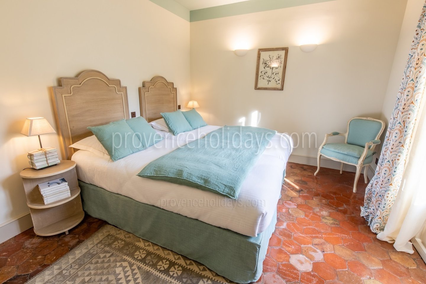 30 - Villa en Provence: Villa: Bedroom
