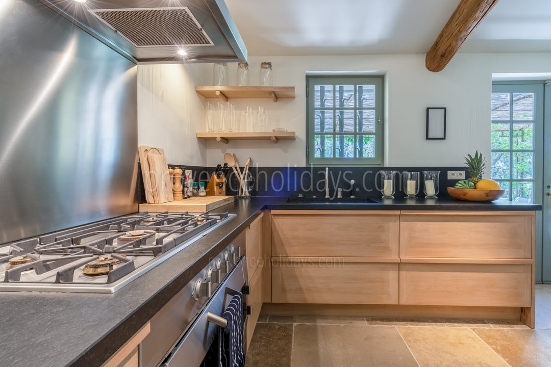 38 - Mas en Campagne: Villa: Interior