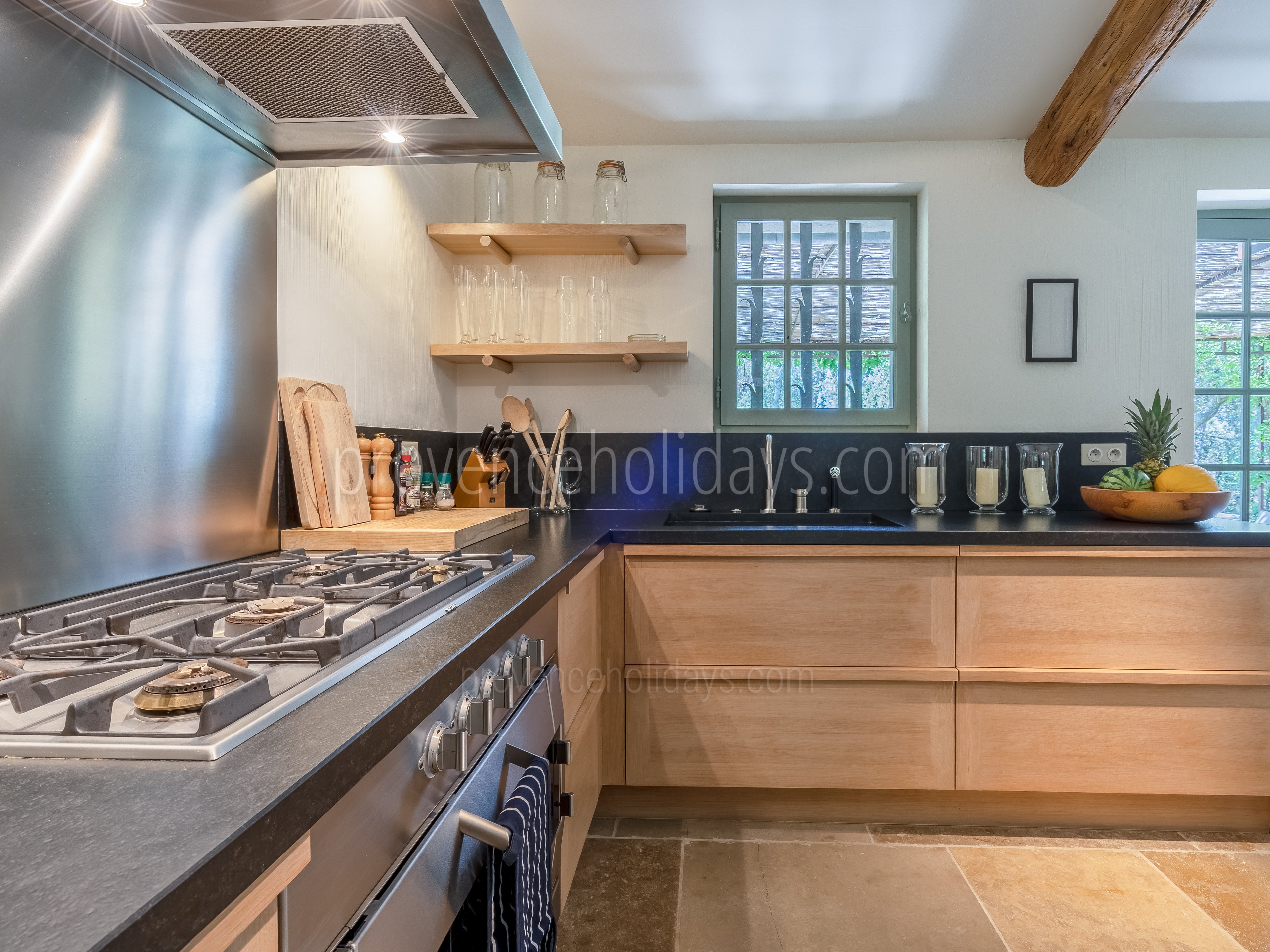 38 - Mas en Campagne: Villa: Interior
