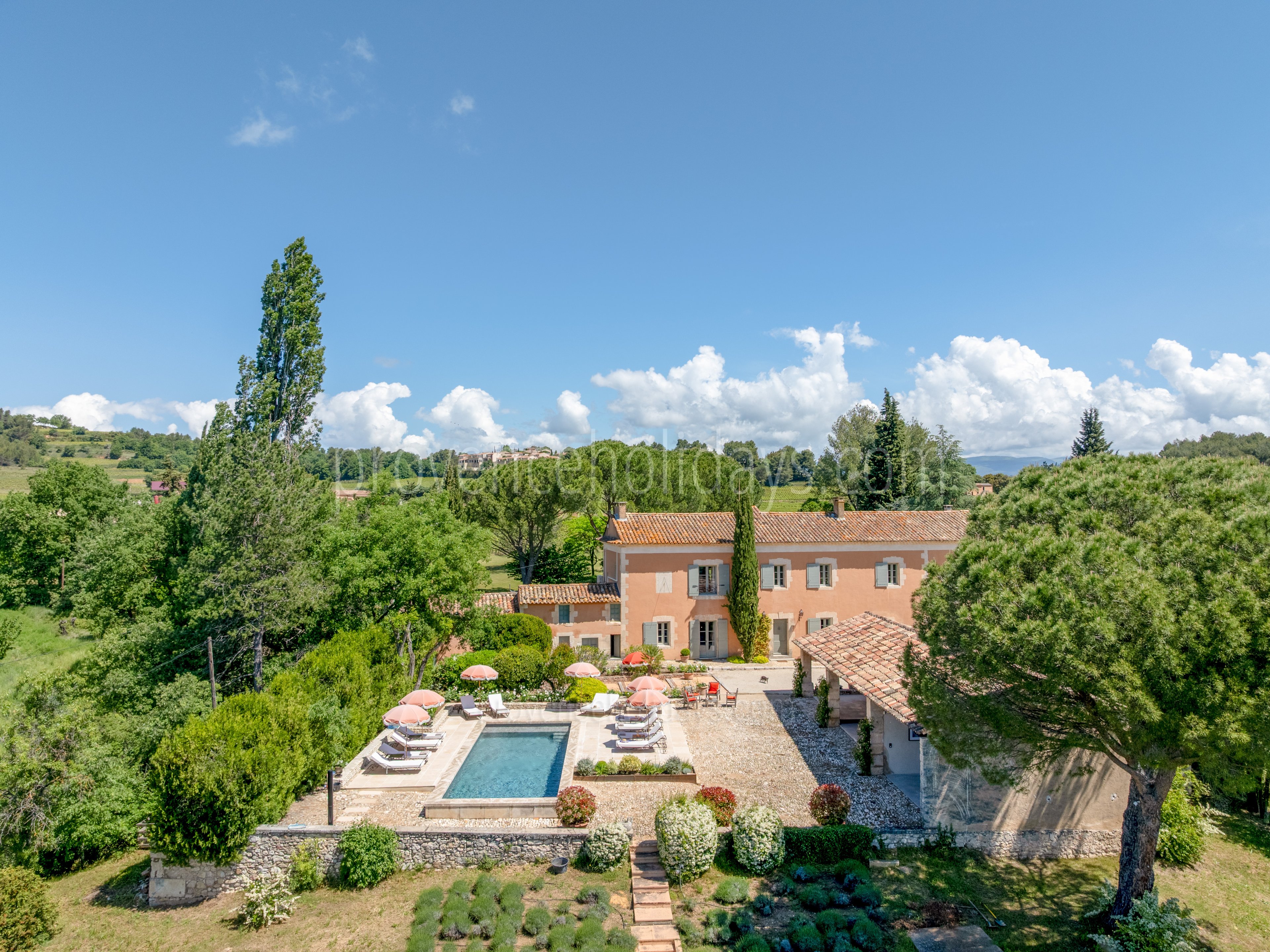 64 - La Bastide Incarnat: Villa: Exterior