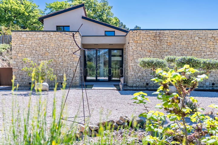 11 - Eigentijdse woning in Villes-sur-Auzon: Villa: Exterior