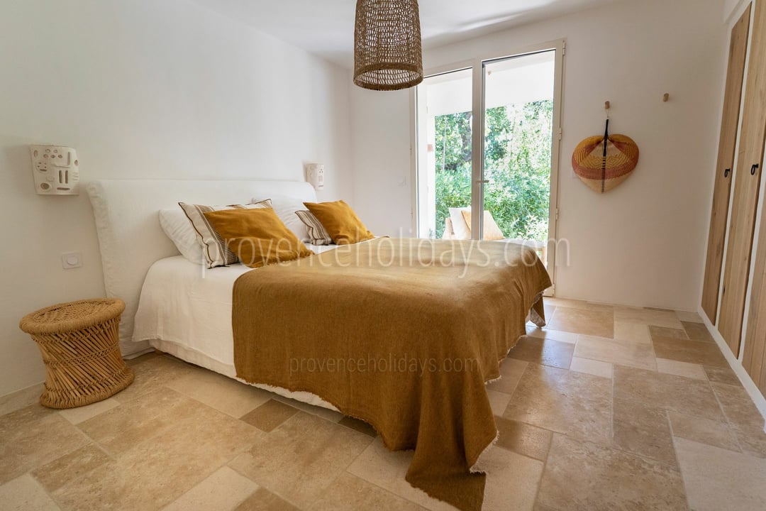 29 - Villa Luna: Villa: Bedroom